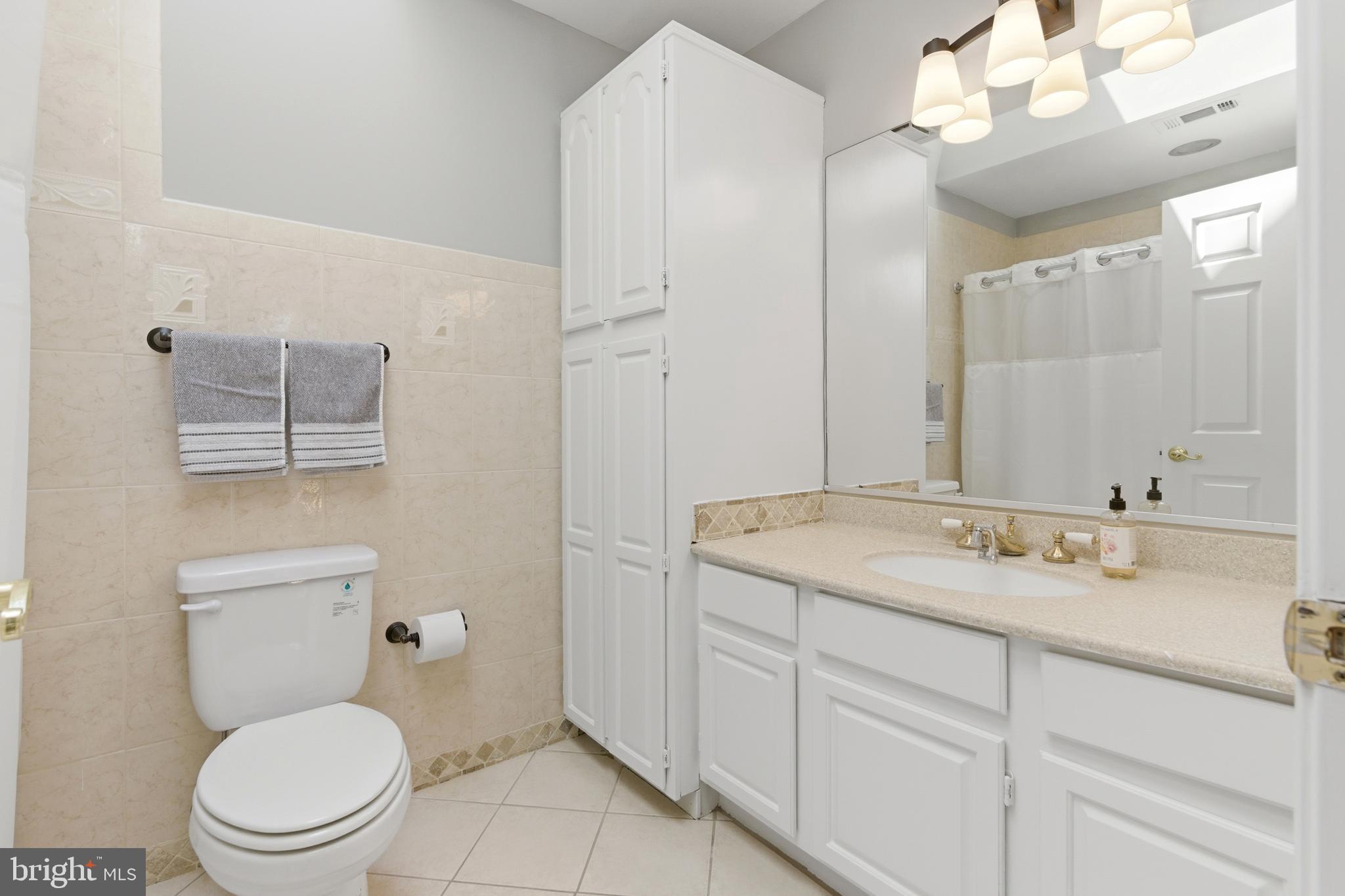 GUNNERS LAKE VILLAGE - Residential