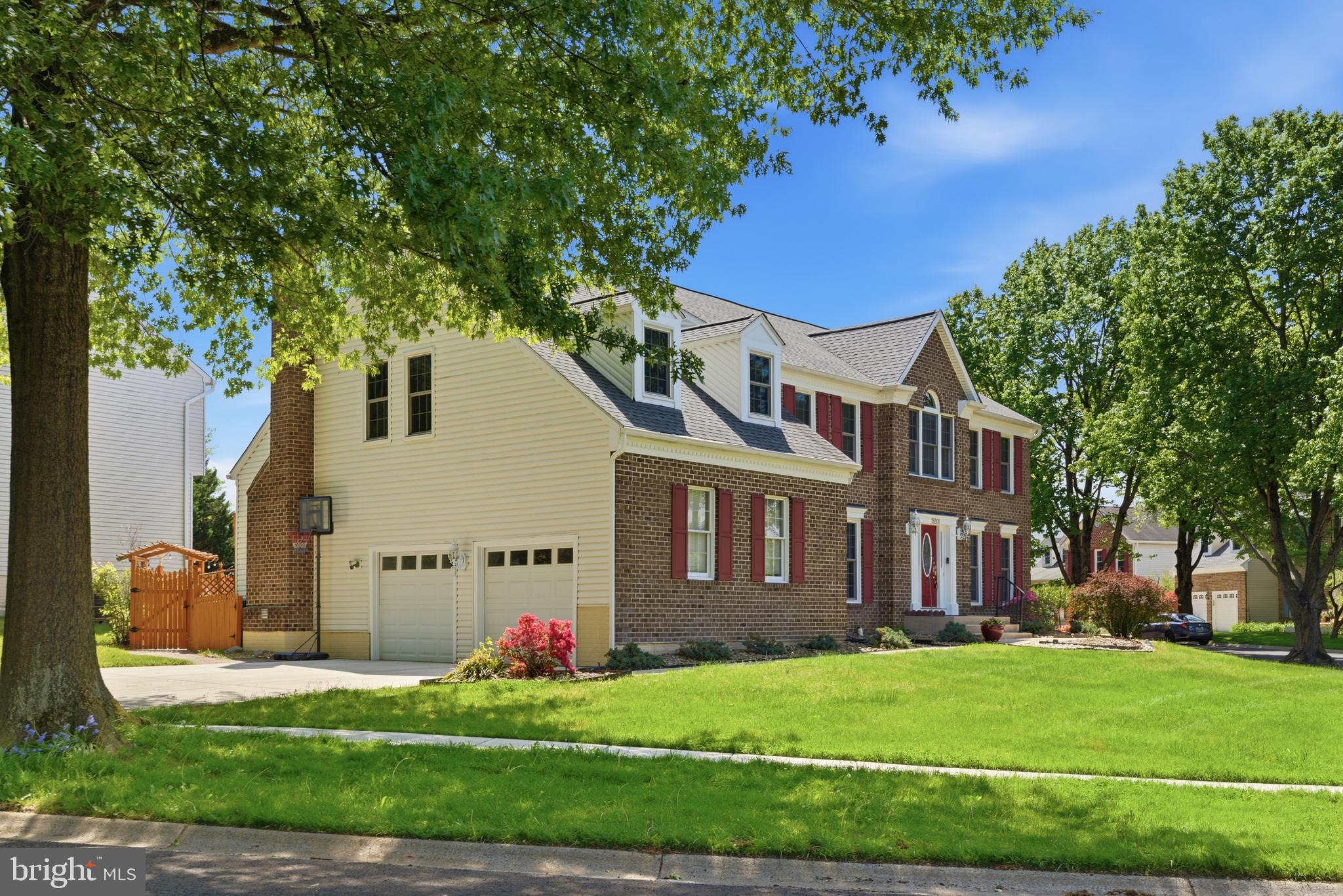 GUNNERS LAKE VILLAGE - Residential
