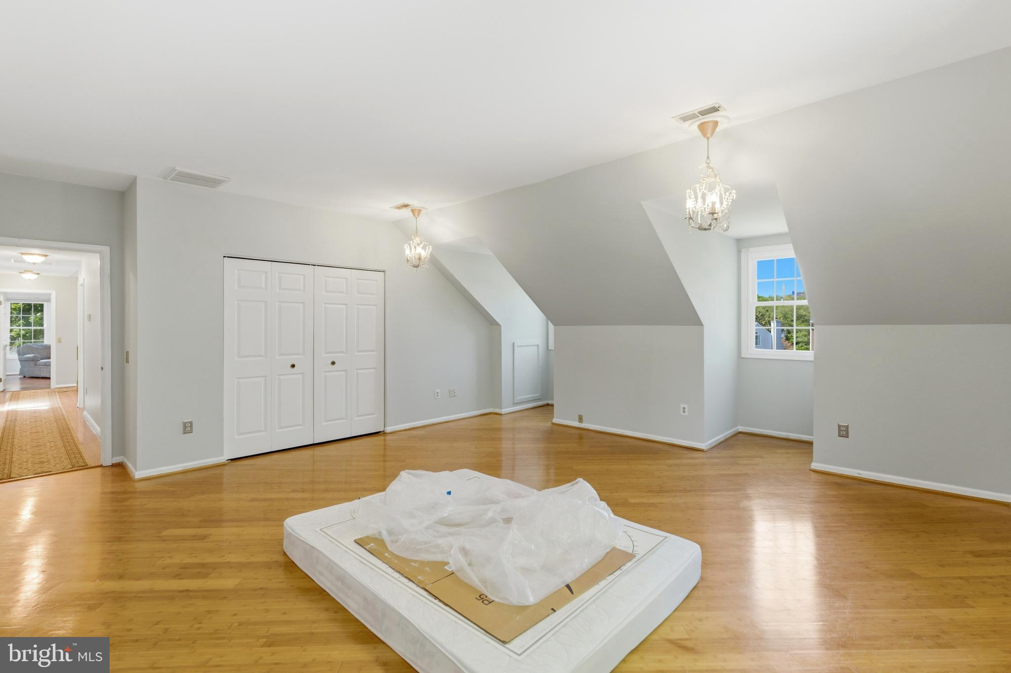 GUNNERS LAKE VILLAGE - Residential