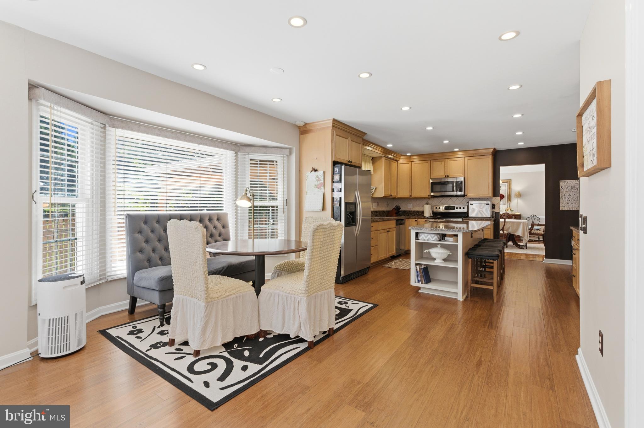 GUNNERS LAKE VILLAGE - Residential
