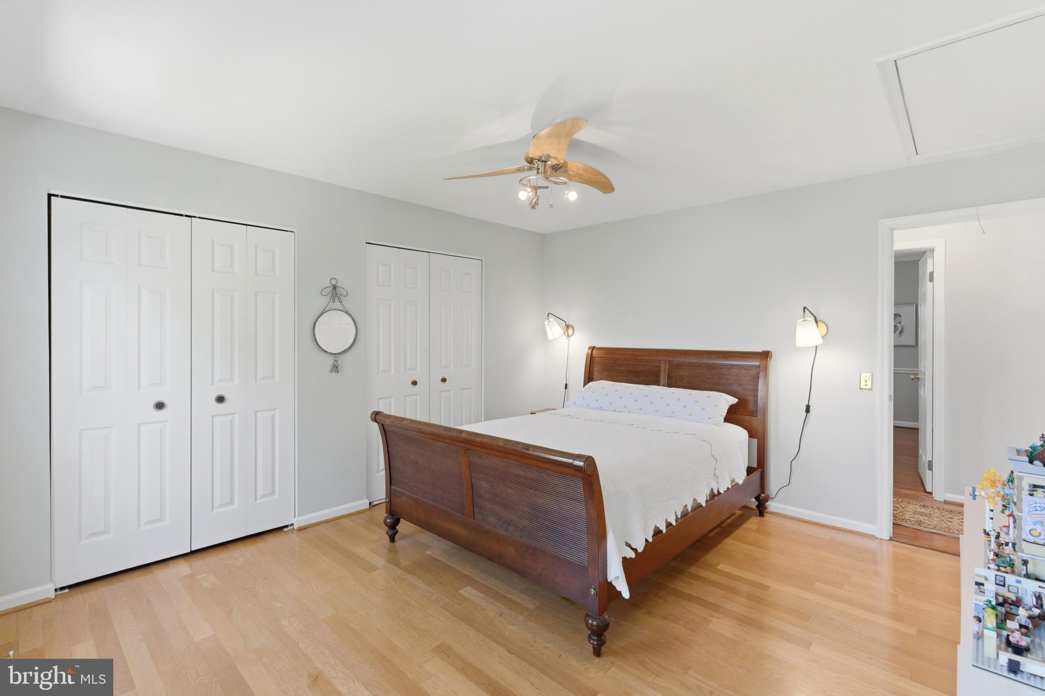GUNNERS LAKE VILLAGE - Residential