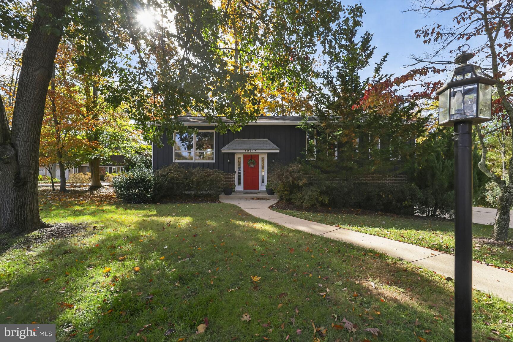 TANTALLON ON THE POTOMAC - Residential Lease