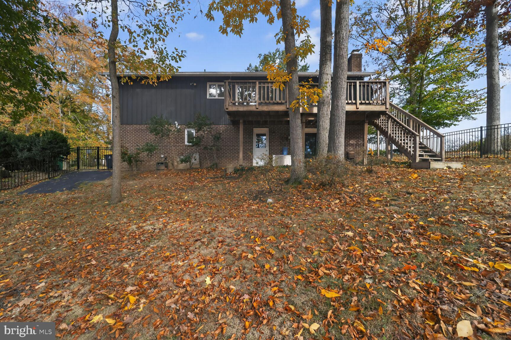 TANTALLON ON THE POTOMAC - Residential Lease