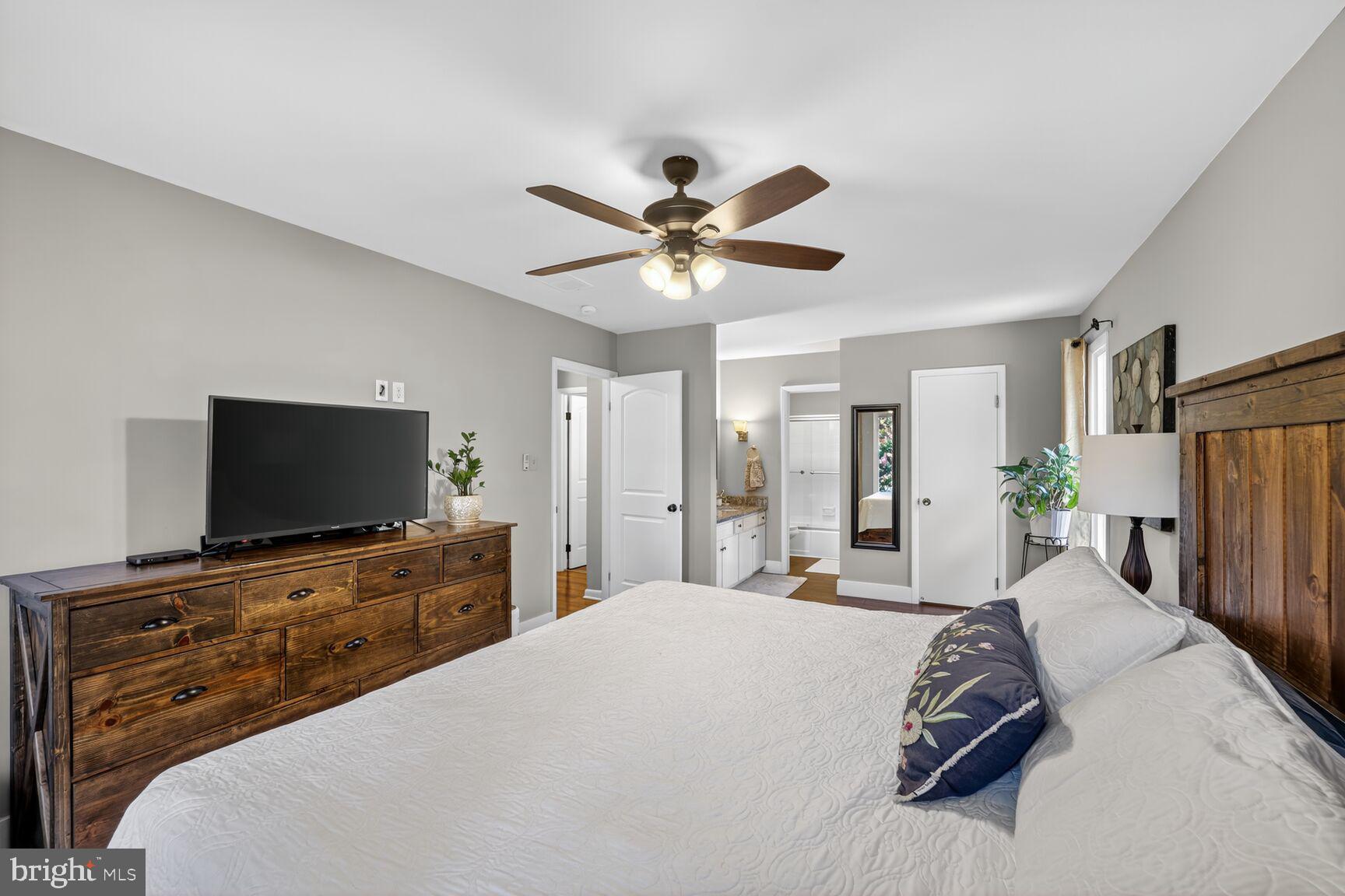 TANTALLON ON THE POTOMAC - Residential Lease