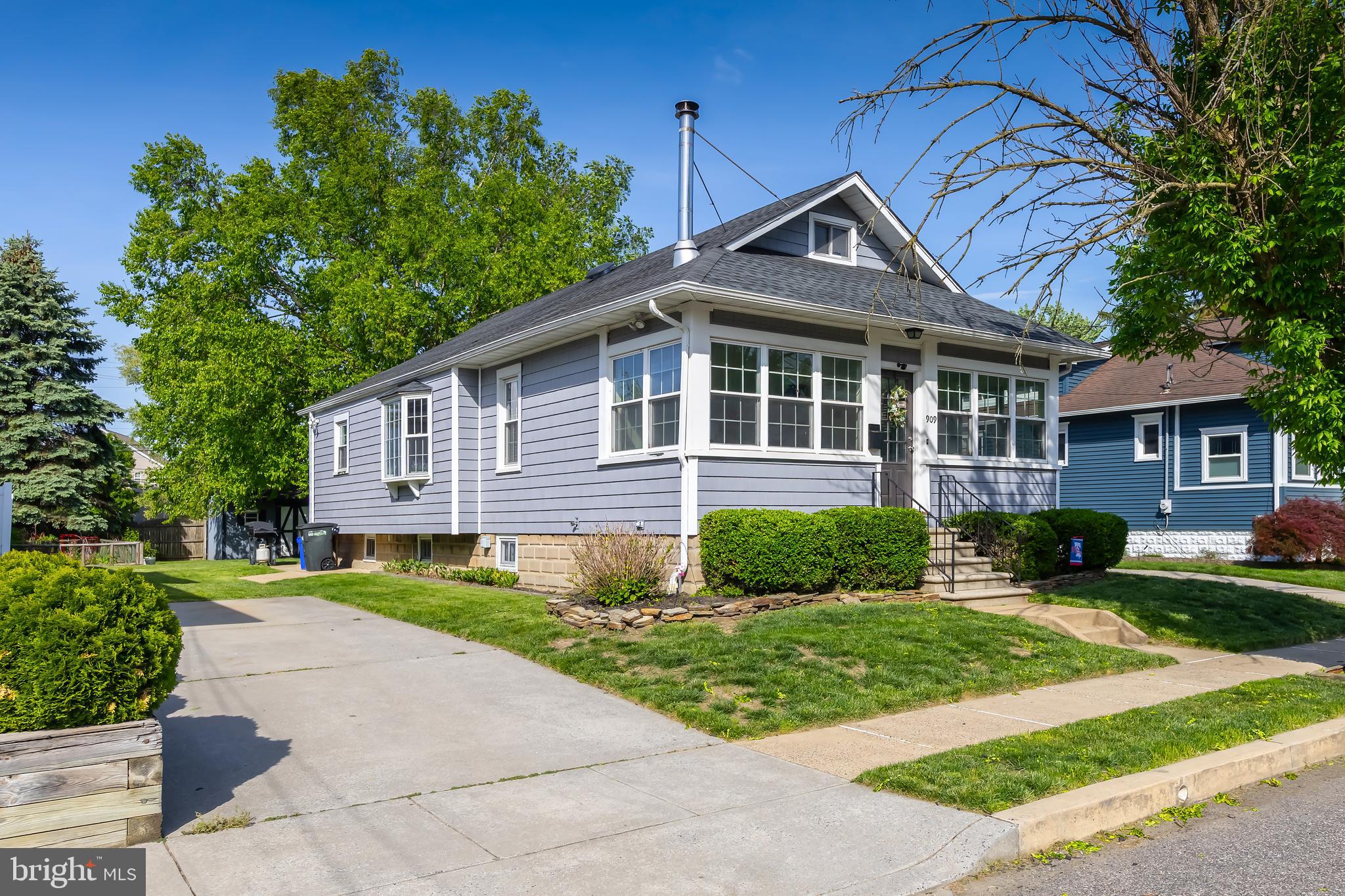 909 HIGHLAND BOULEVARD
