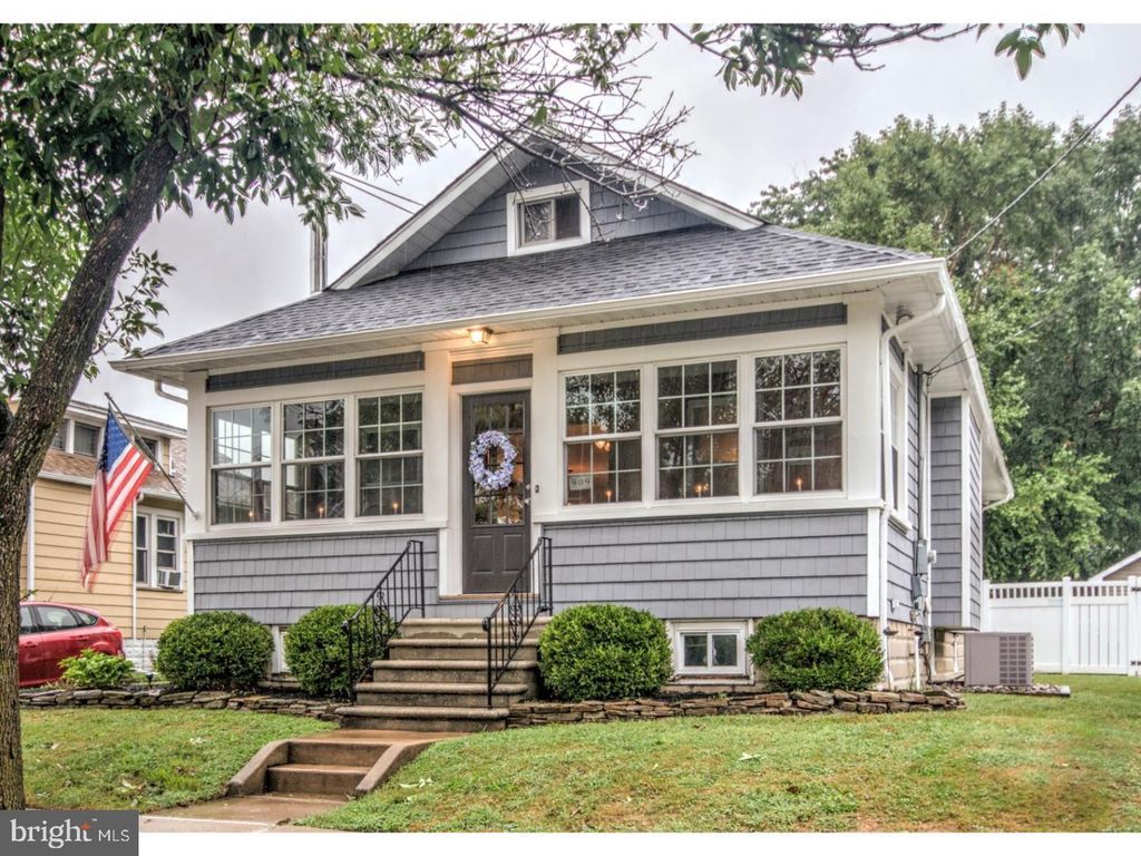 Photo of 909 Highland Boulevard, GLOUCESTER CITY, NJ 08030 (MLS # NJCD2116556)
