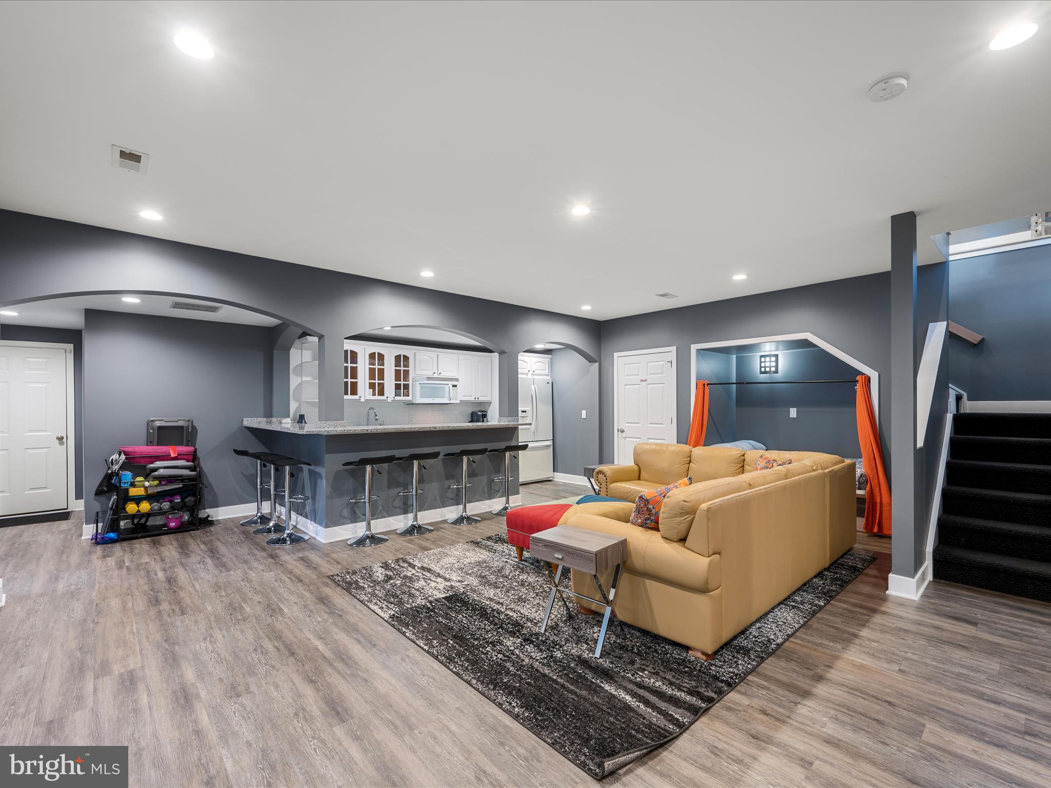 AVON BEND - Residential