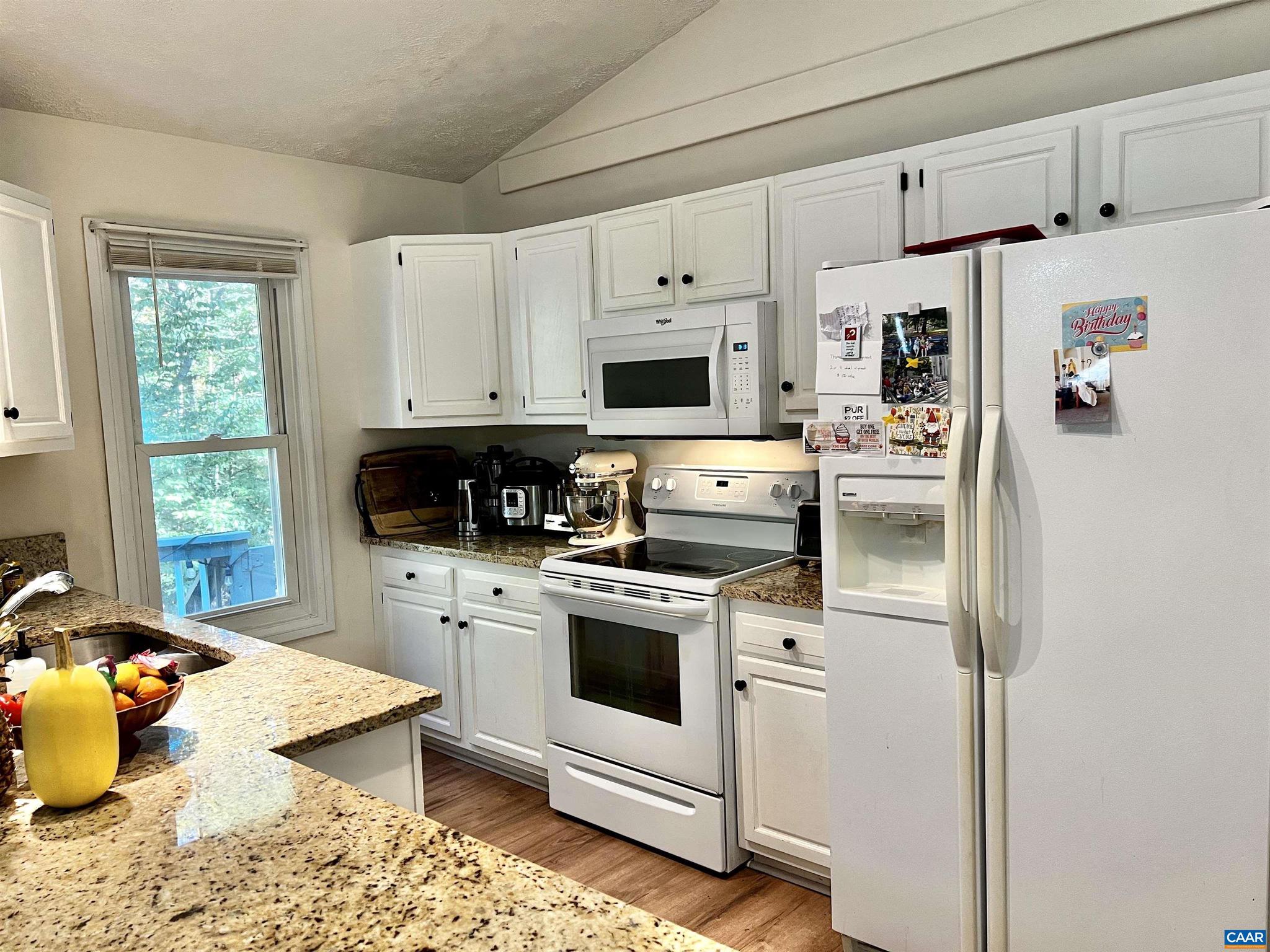 LAKE MONTICELLO - Residential