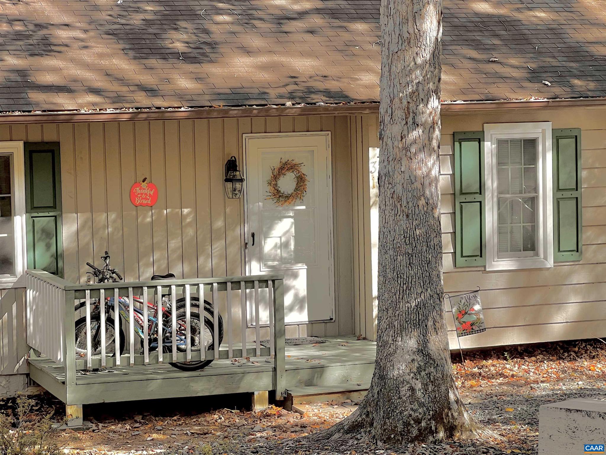 LAKE MONTICELLO - Residential