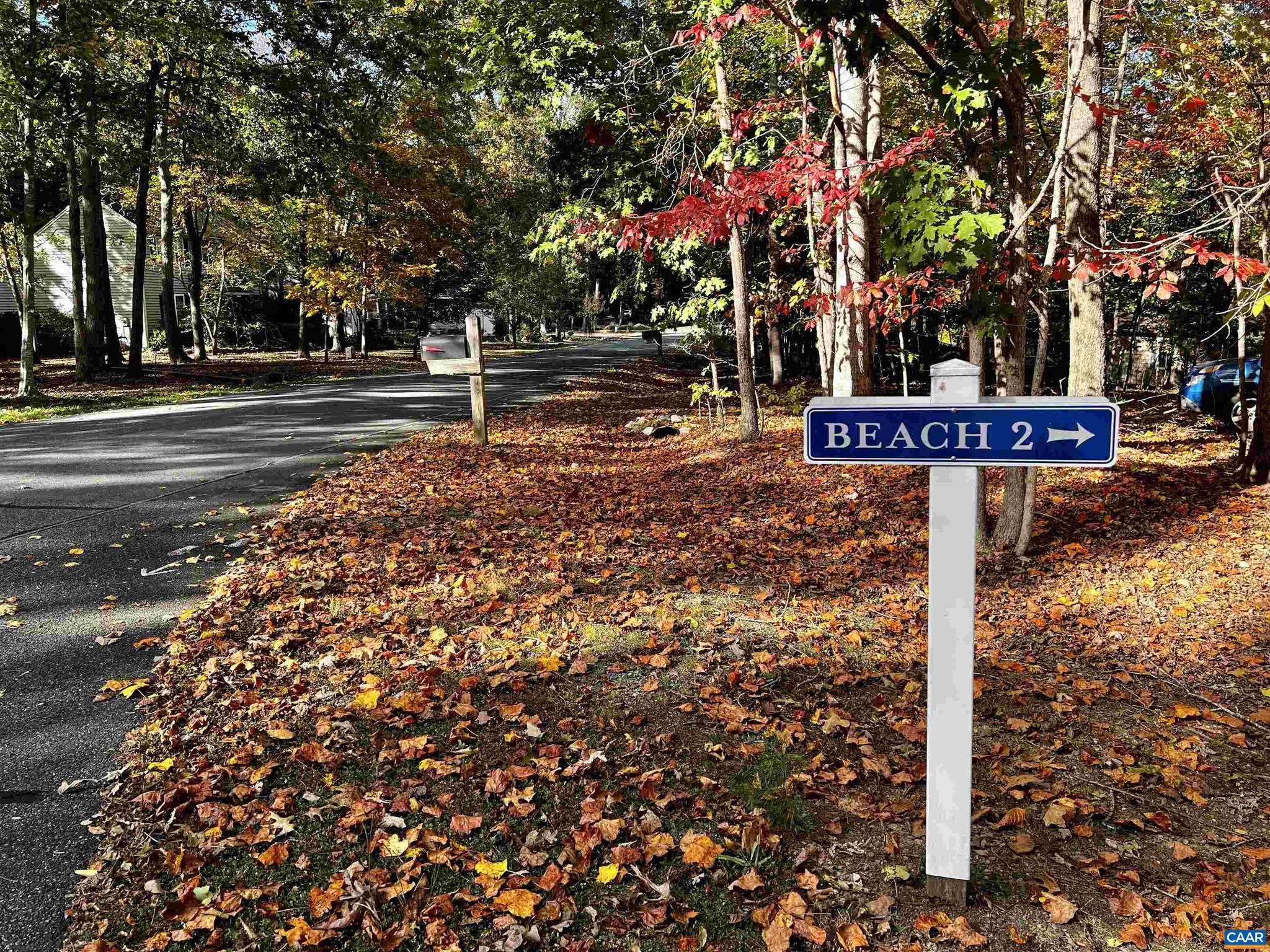 LAKE MONTICELLO - Residential