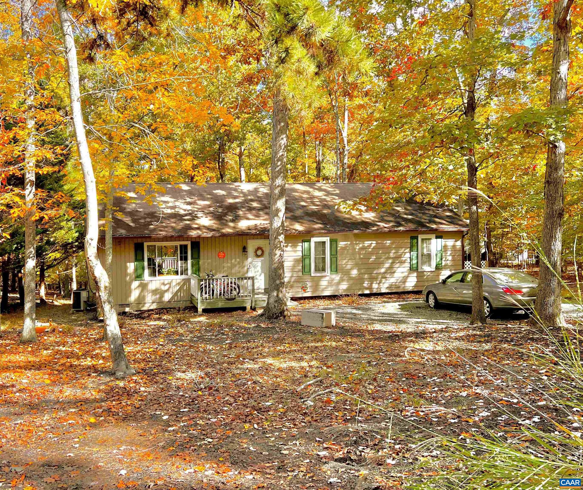 LAKE MONTICELLO - Residential