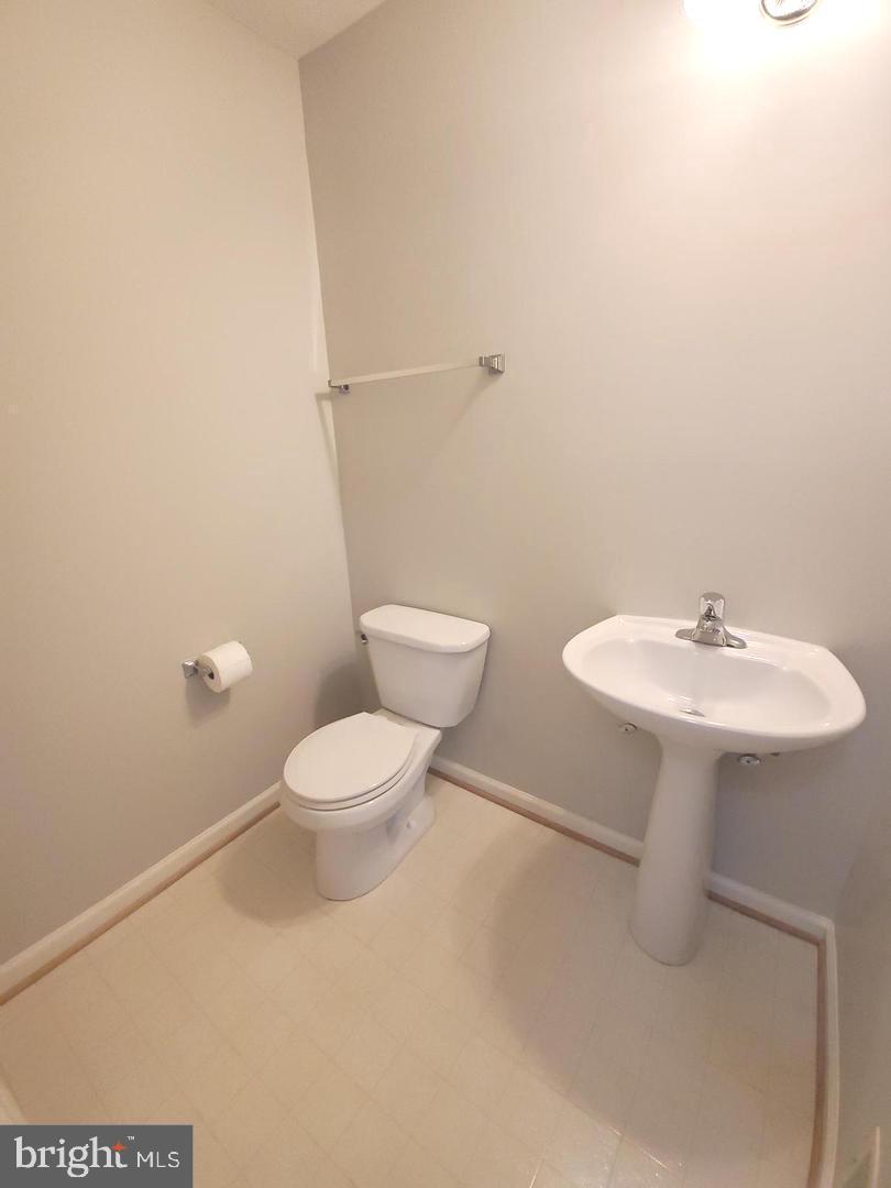 BRIGHTFIELD - Residential Lease