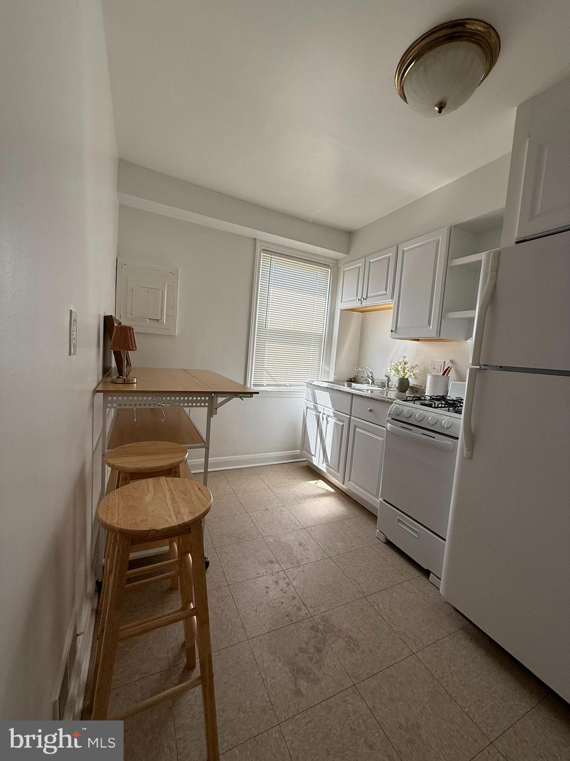 BELAIR-EDISON - Residential Lease