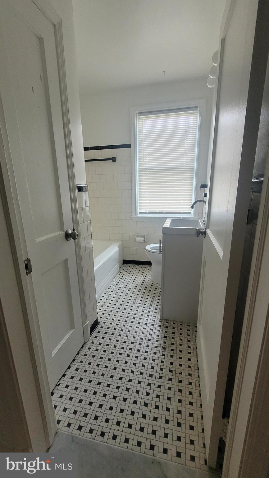 BELAIR-EDISON - Residential Lease