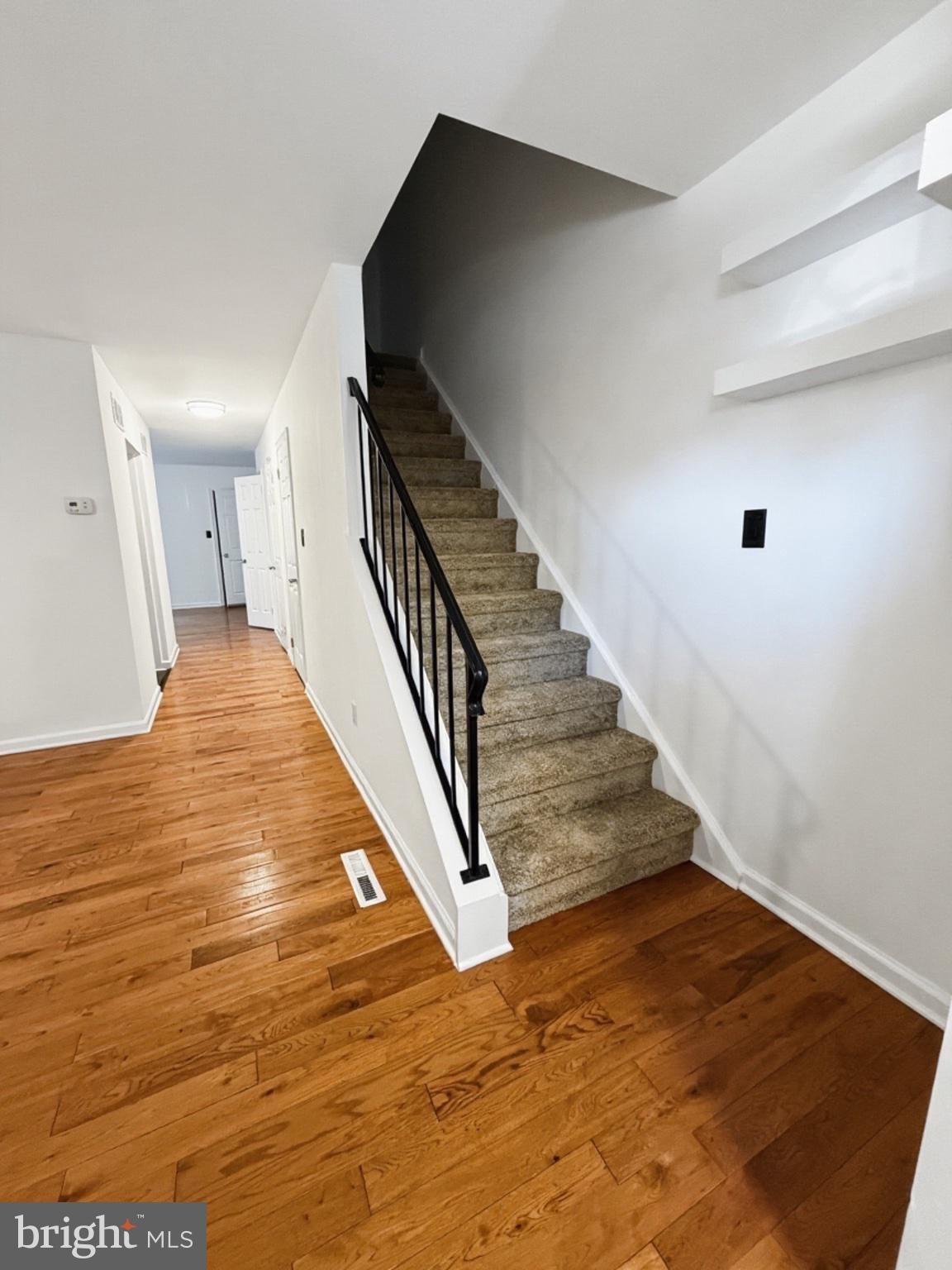 32 ETHAN ALLEN COURT