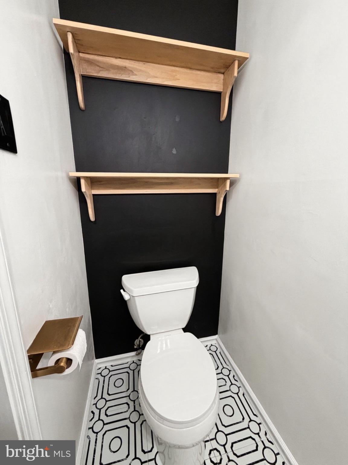 32 ETHAN ALLEN COURT