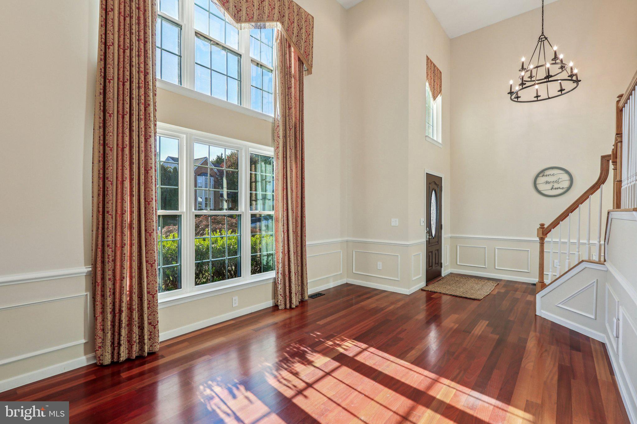 COUNTRY WALK - Residential