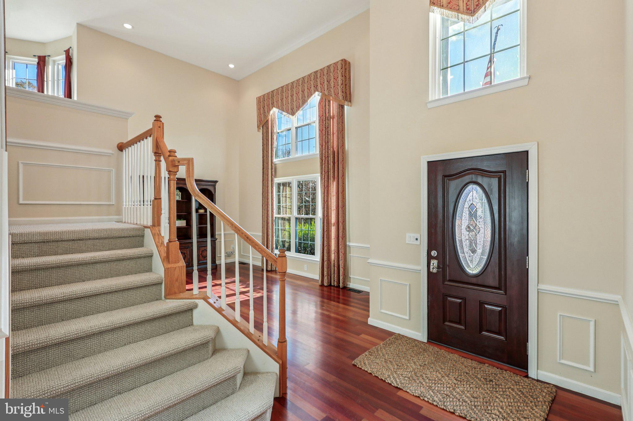 407 COUNTRY RIDGE CIRCLE