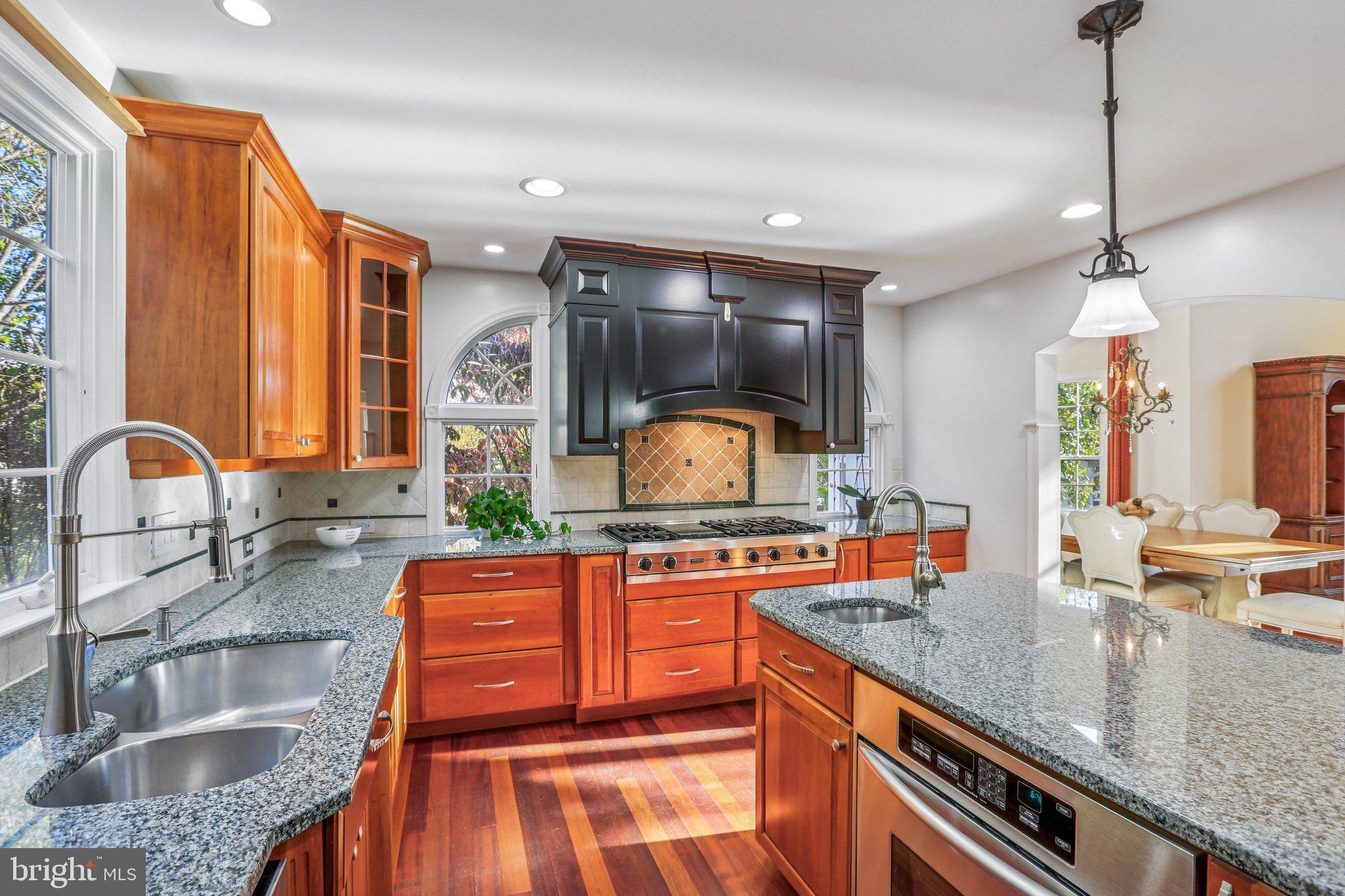 COUNTRY WALK - Residential