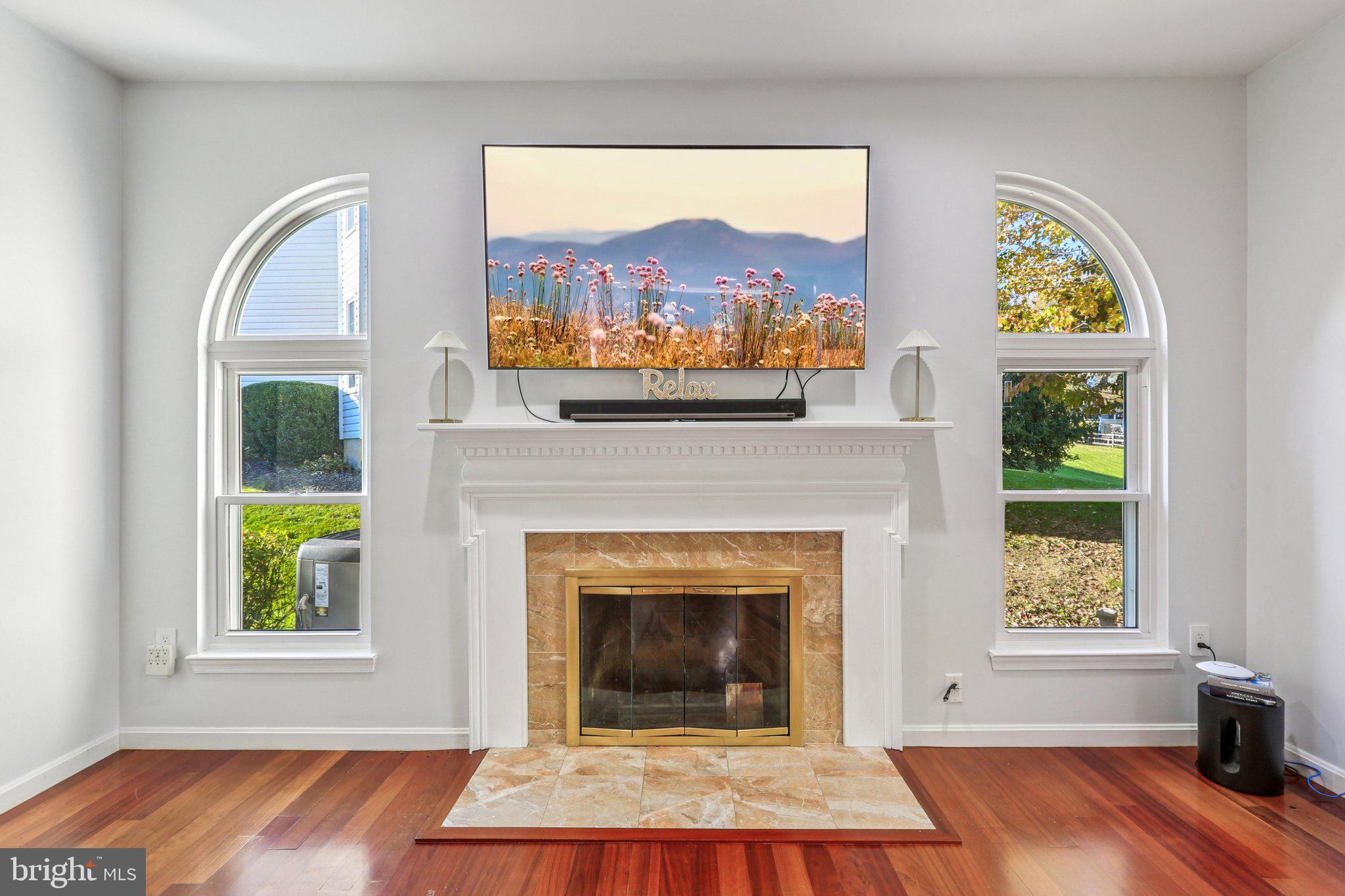 COUNTRY WALK - Residential