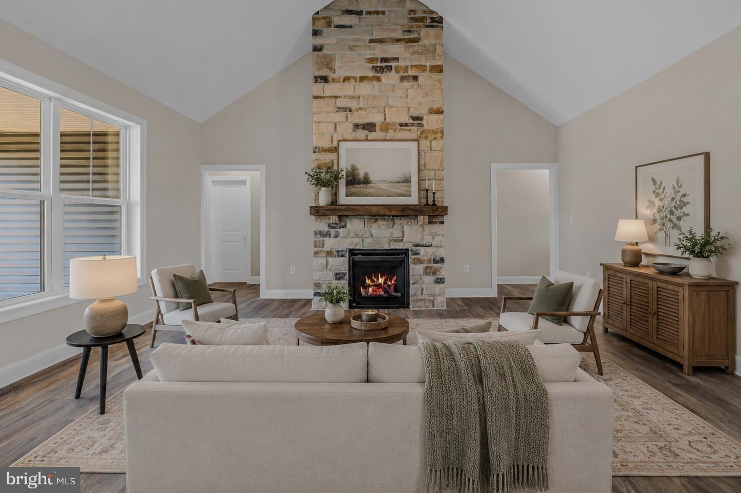 106 OAK CREST DRIVE