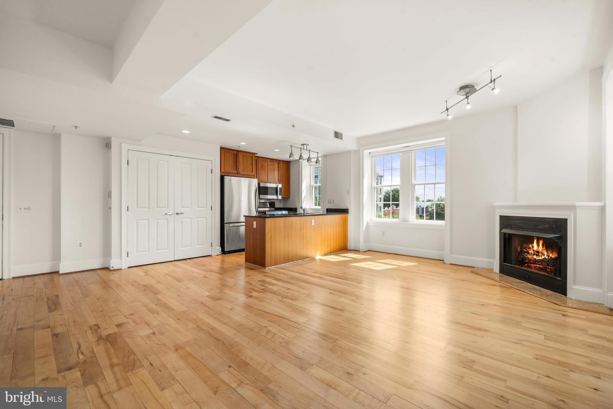 1750 16TH STREET NW 52