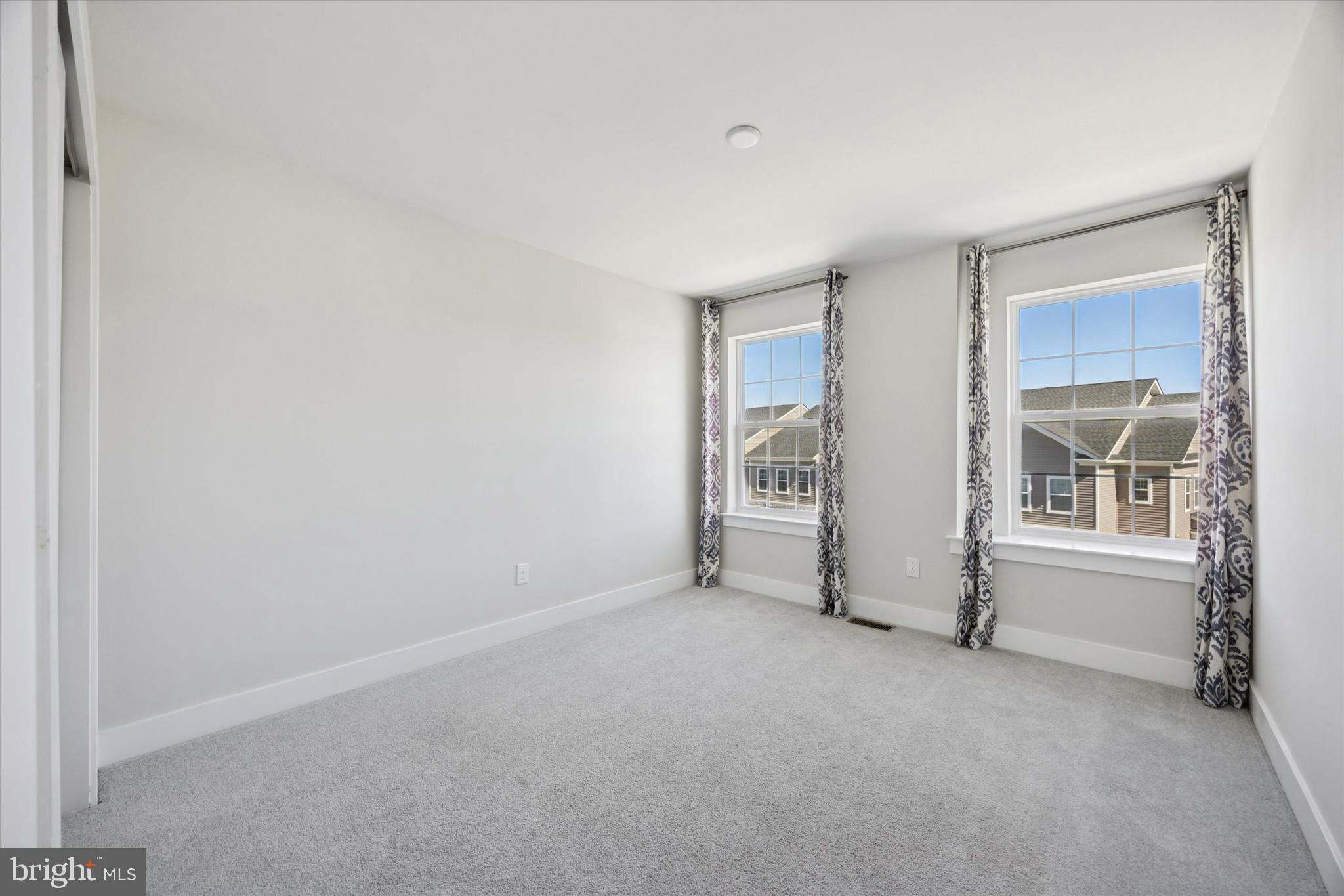 LOCHIEL FARM - Residential Lease