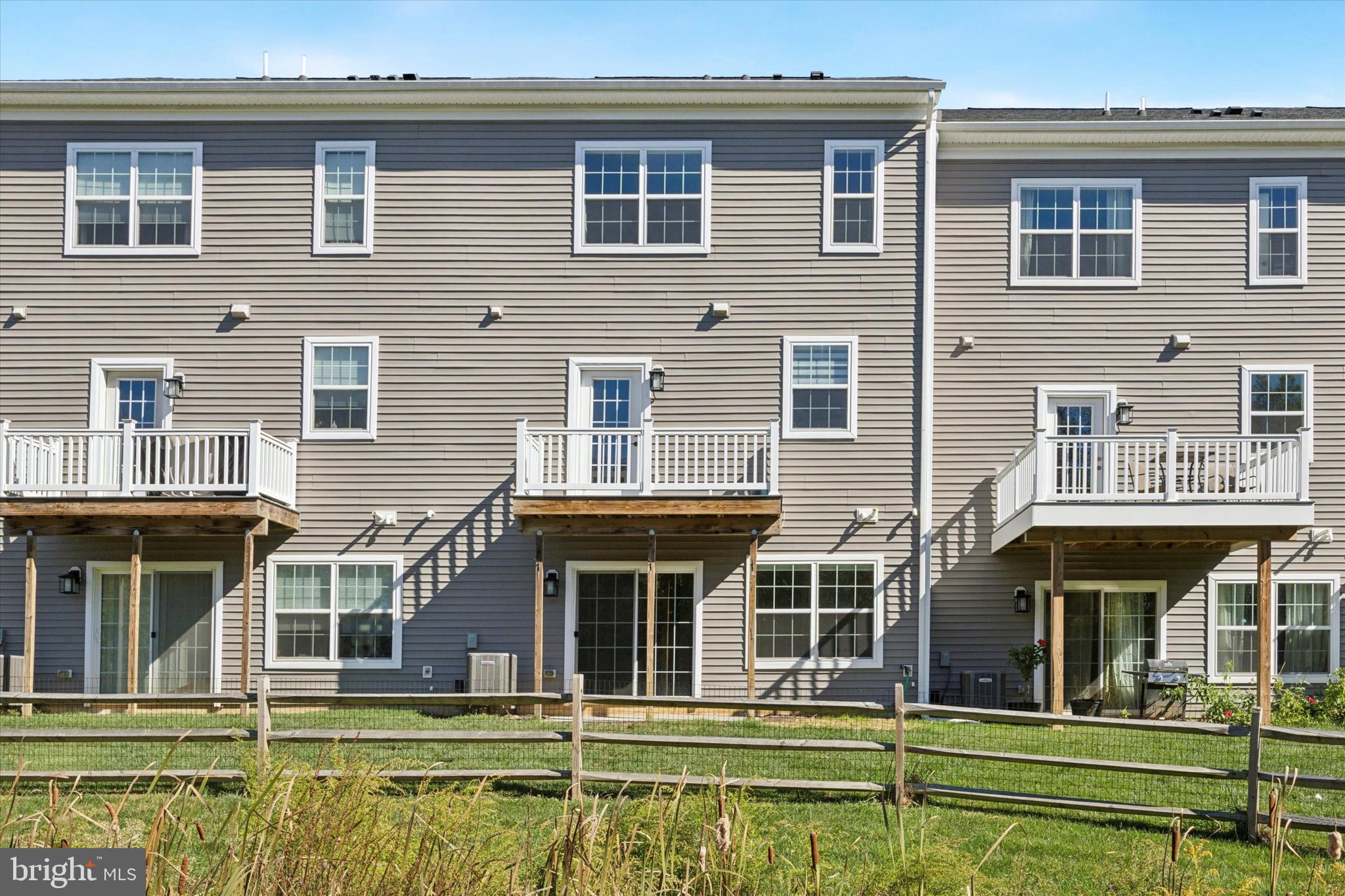 LOCHIEL FARM - Residential Lease