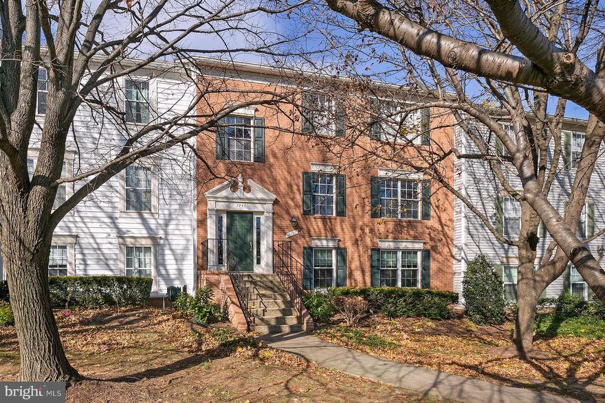 *Open this Sunday 1pm-4pm* Beautifully updated 2 bedroom 2 bathroom condo just listed next to the heart of Merrifield. Fantastic opportunity to purchase within just a few minutes of the Orange line/Dunn Loring Station.  Open living throughout with an updated kitchen and large main living space.   Owner's suite with ample closet space and private bath. Spacious secondary bedroom and second bath. Fresh paint and carpet throughout. Private balcony off the rear backs up to the community lake!