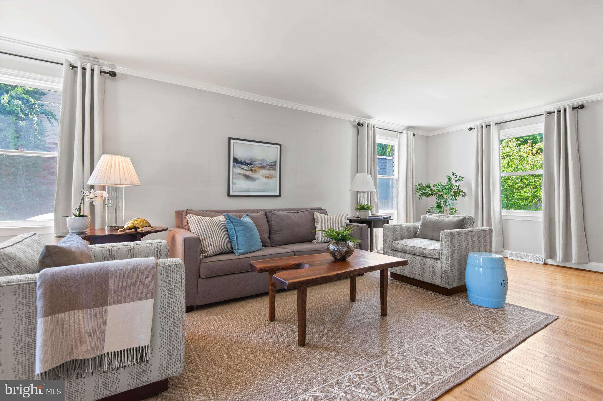 264 E PADONIA ROAD