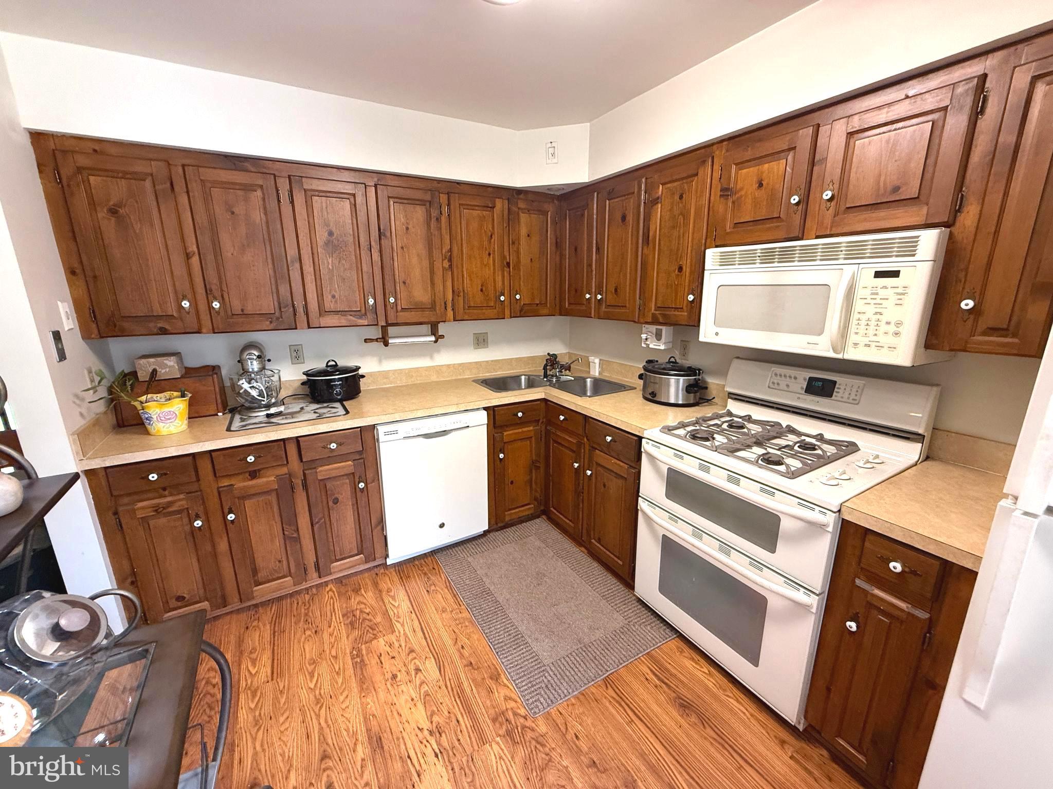 MILLVILLE - Residential