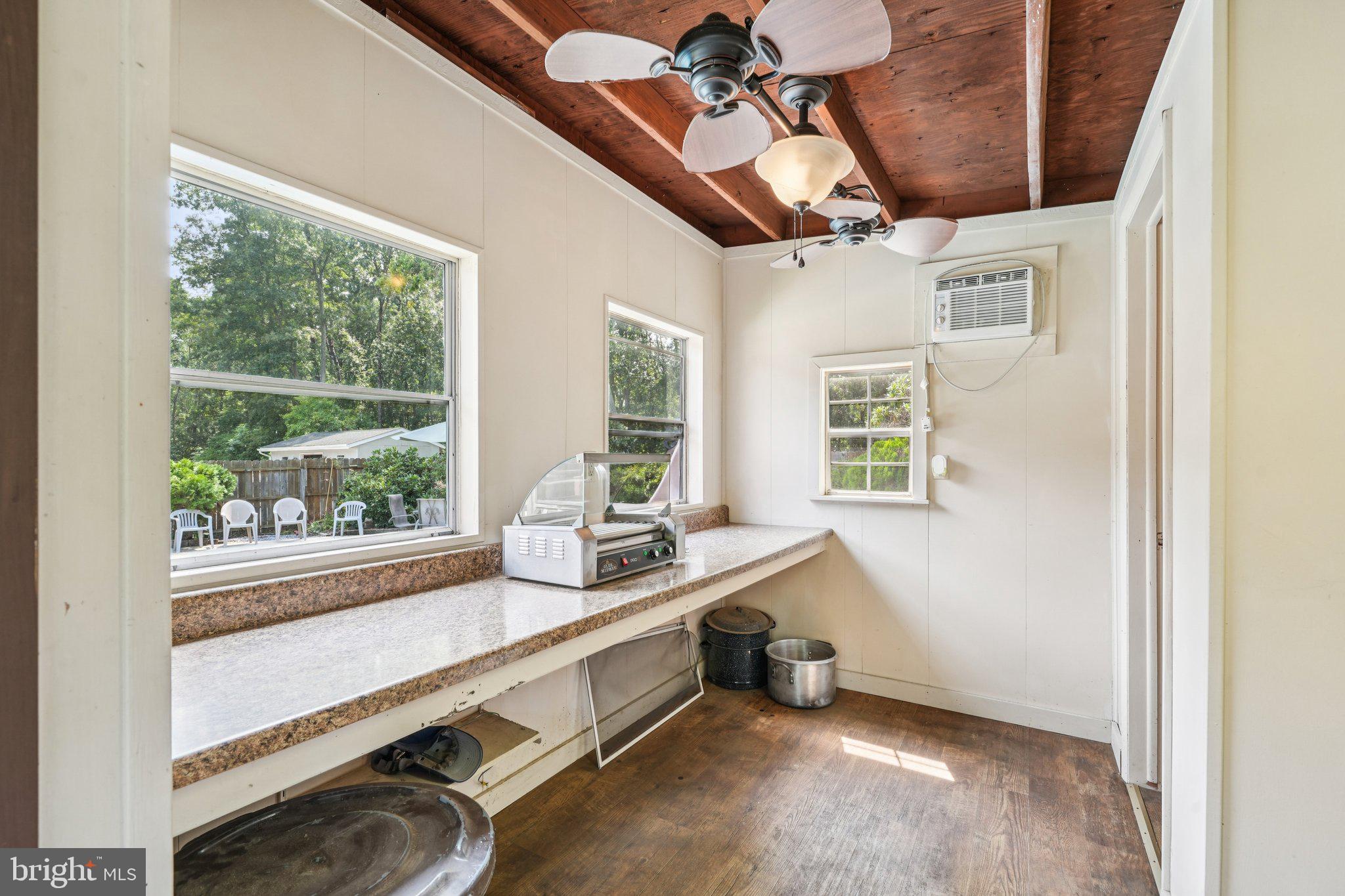 MILLVILLE - Residential