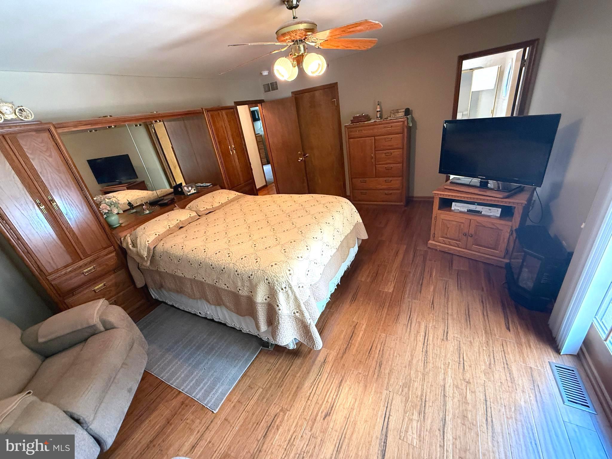 MILLVILLE - Residential