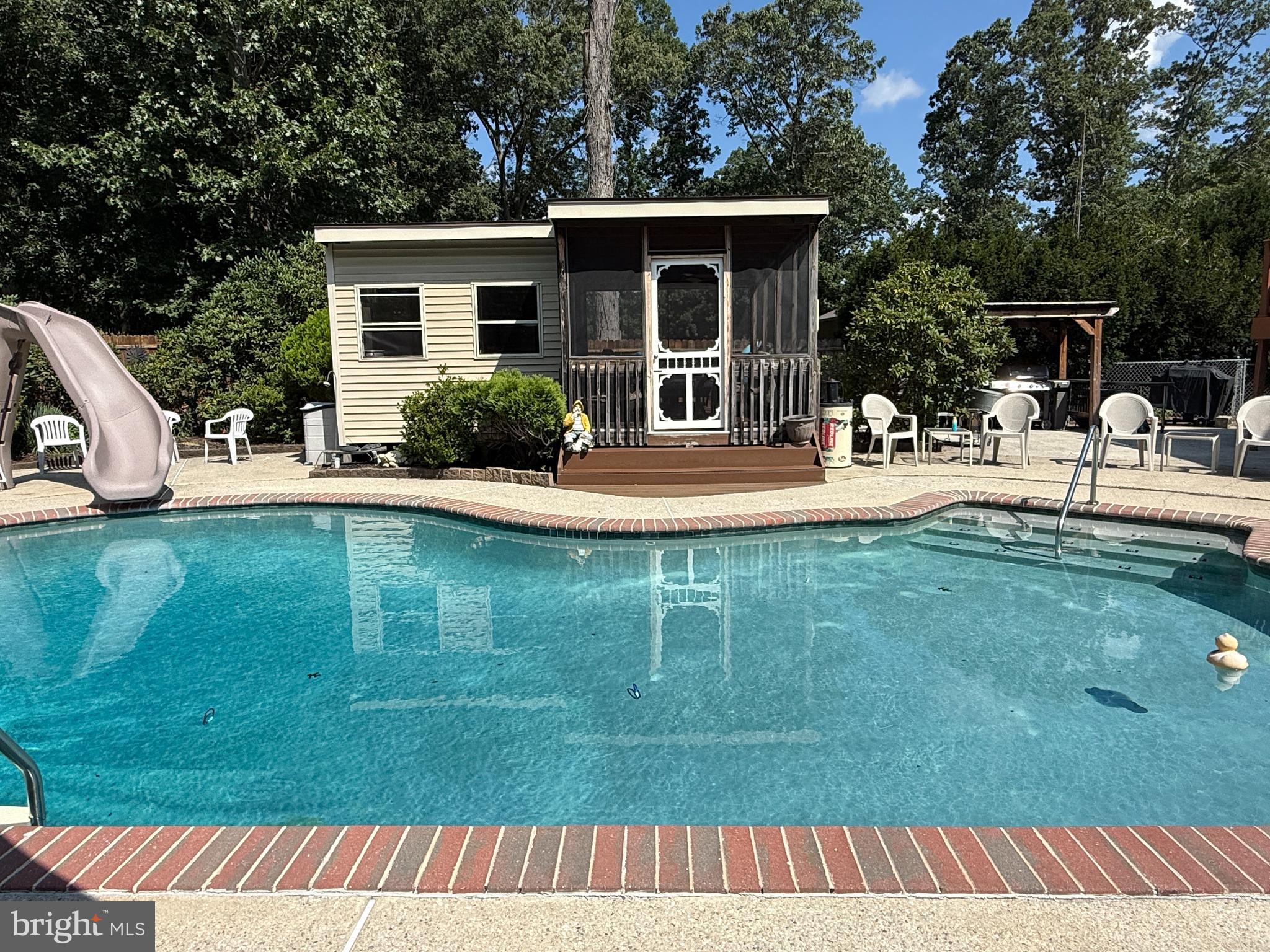 MILLVILLE - Residential