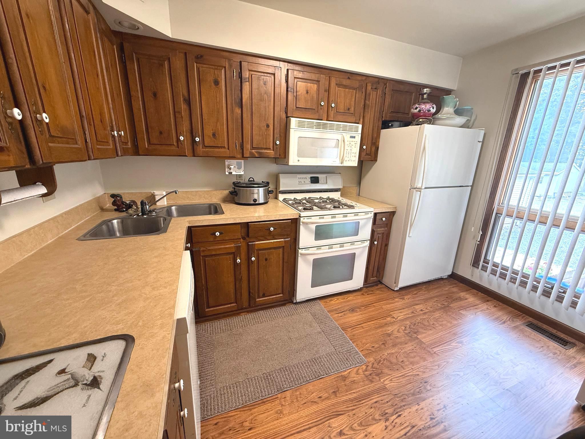 MILLVILLE - Residential