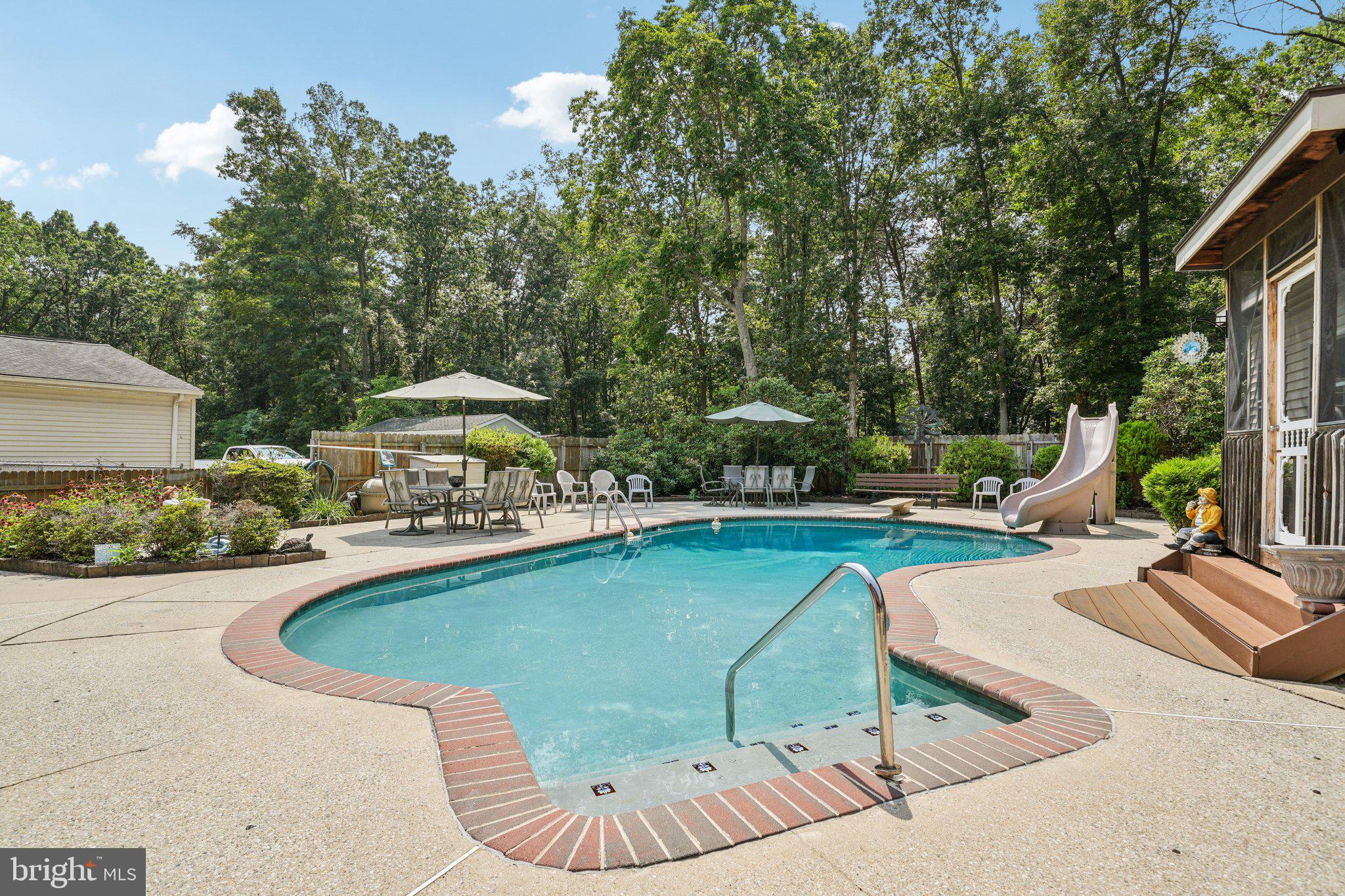 MILLVILLE - Residential