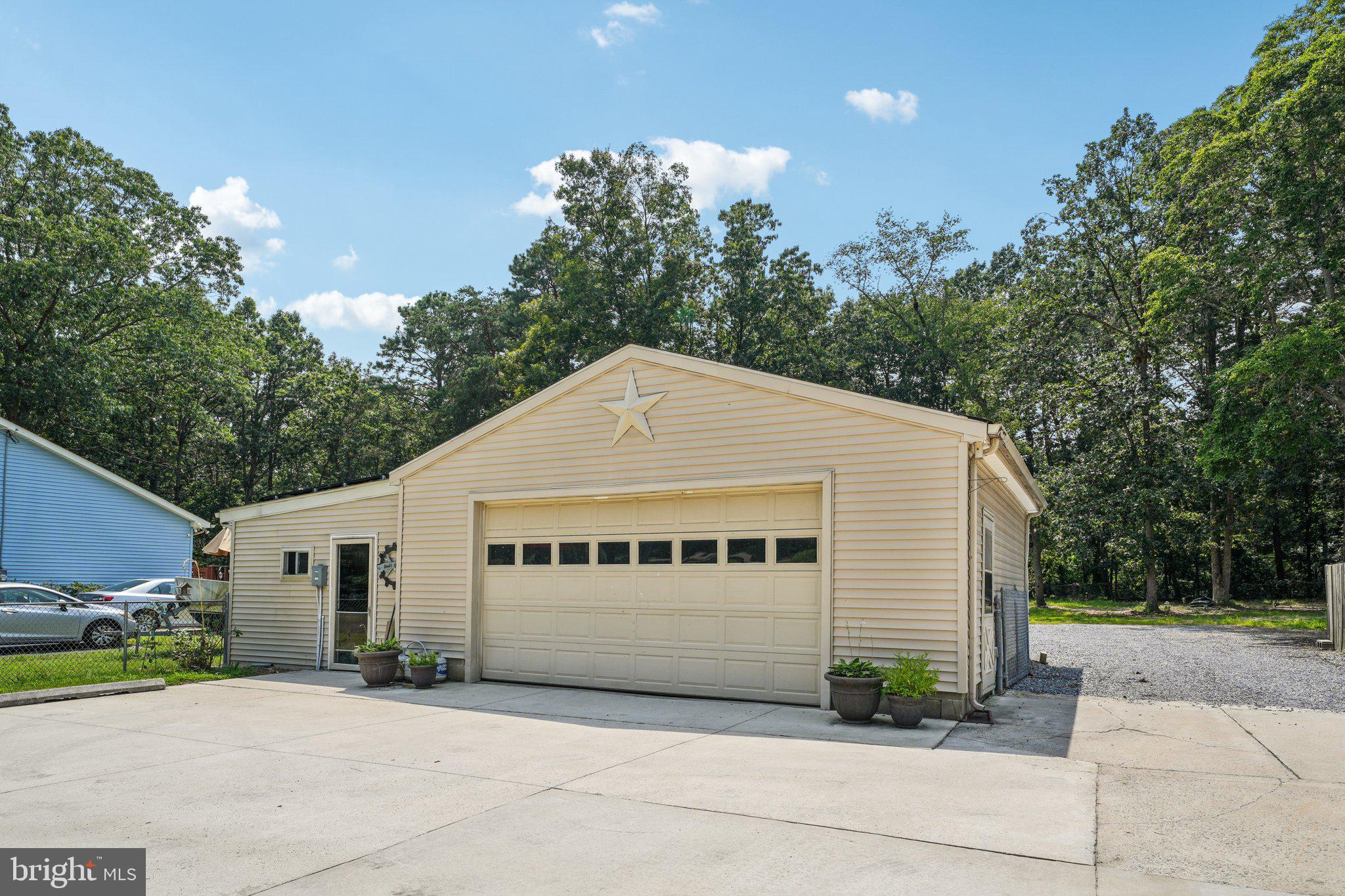 MILLVILLE - Residential