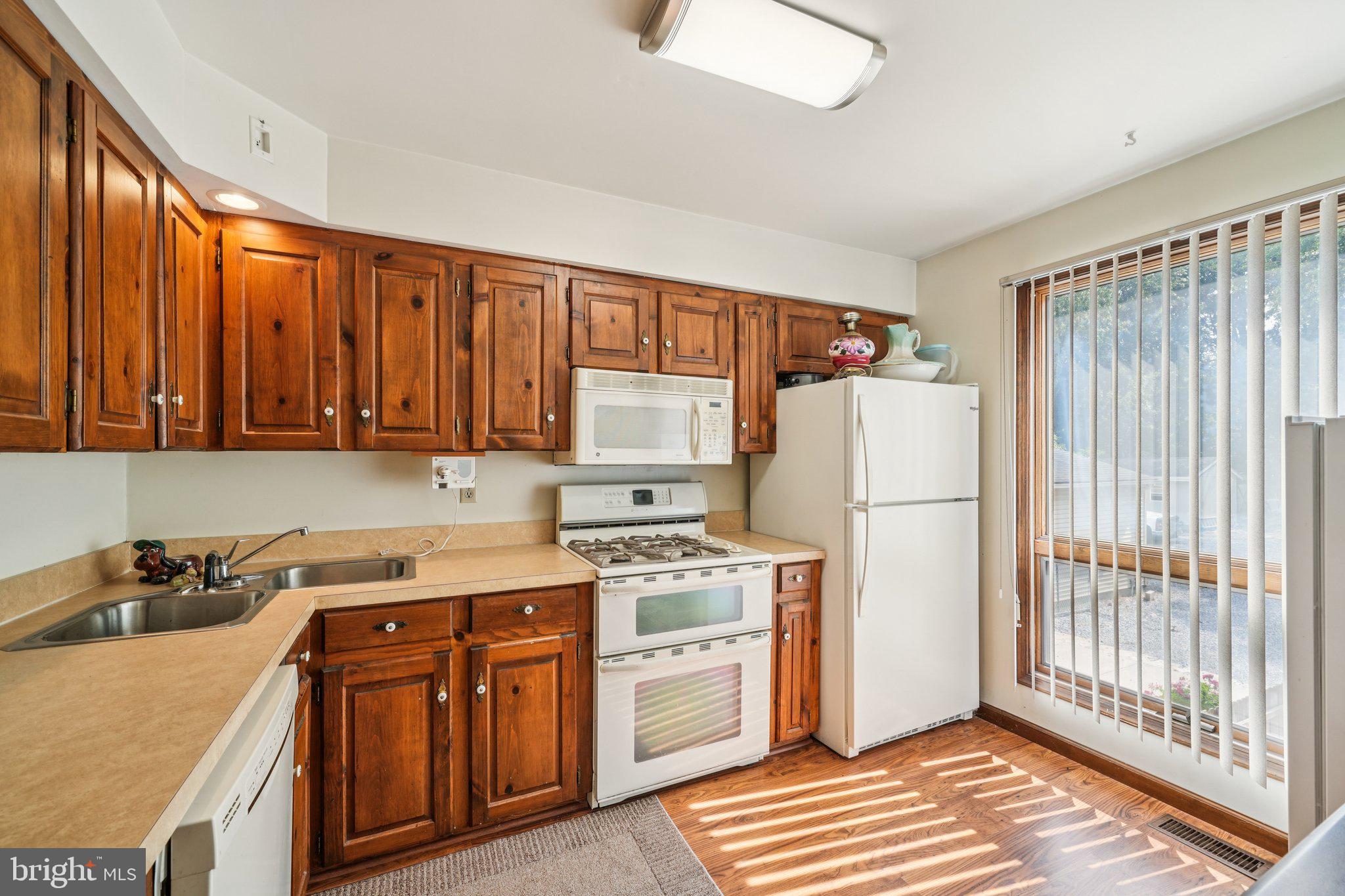 MILLVILLE - Residential