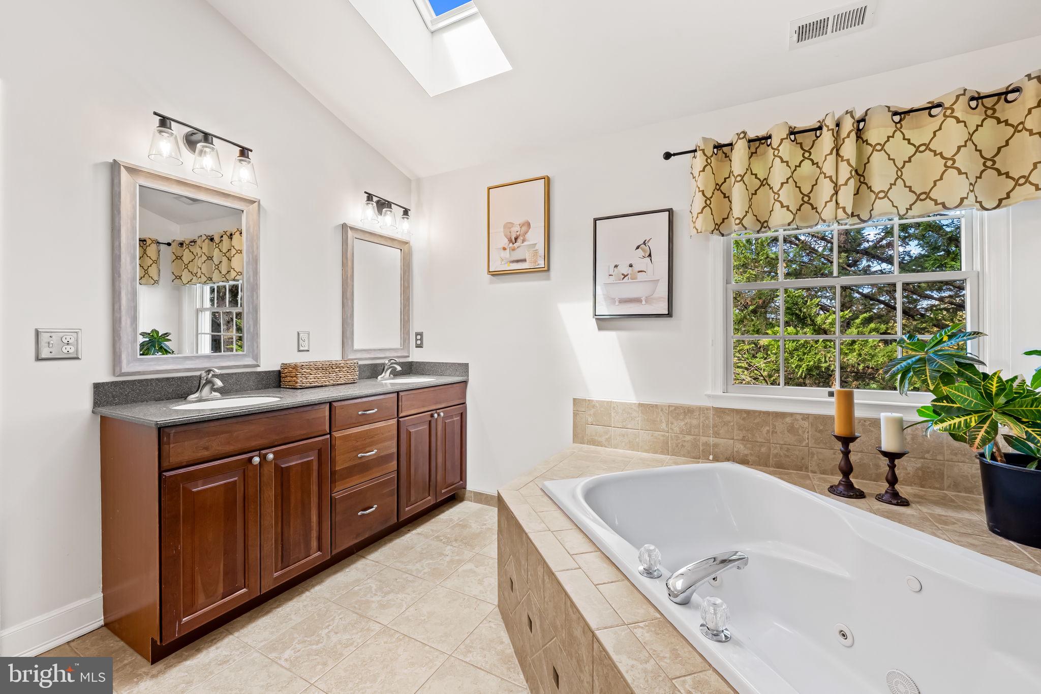 CRYSTAL SPRINGS ESTATES - Residential