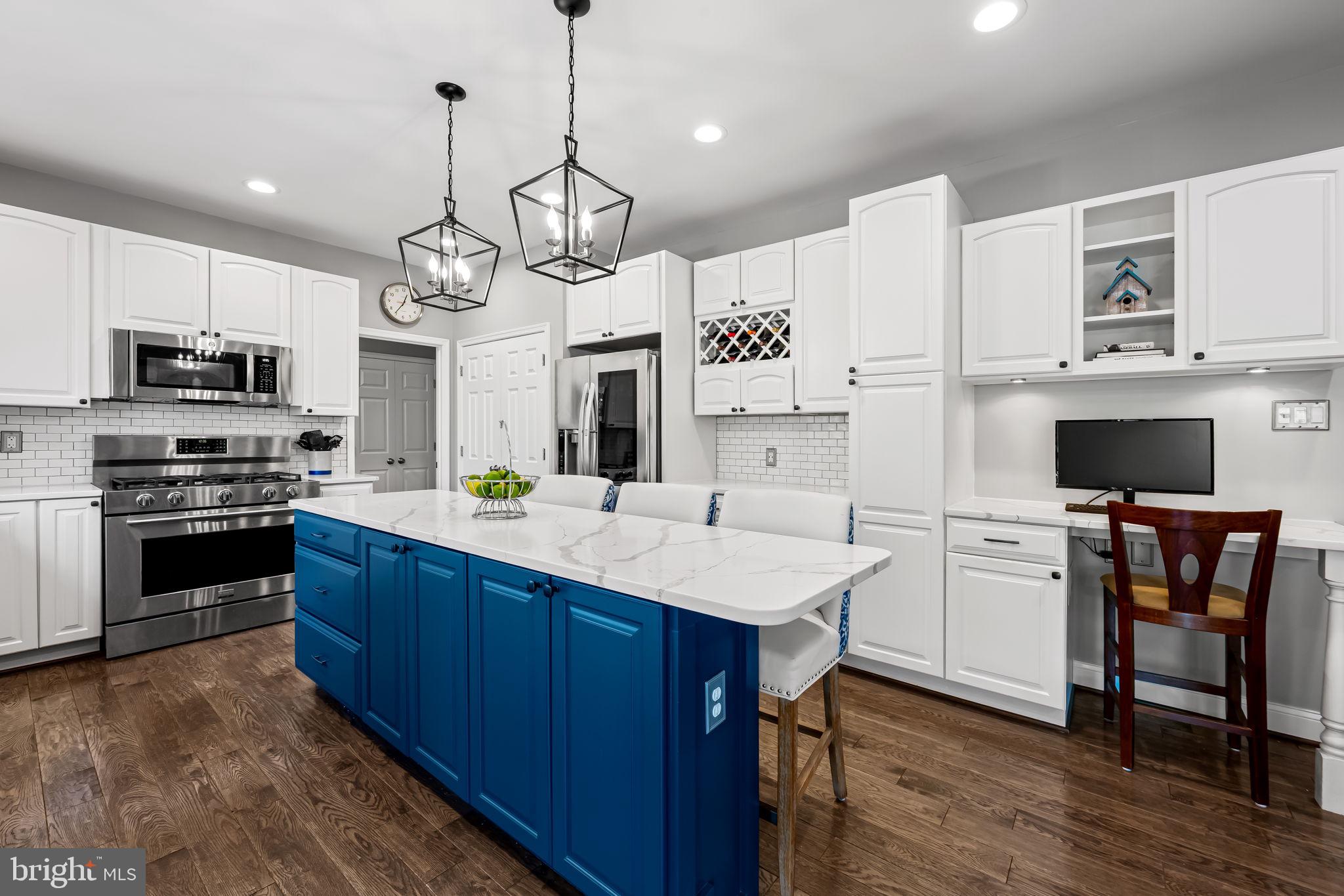 CRYSTAL SPRINGS ESTATES - Residential