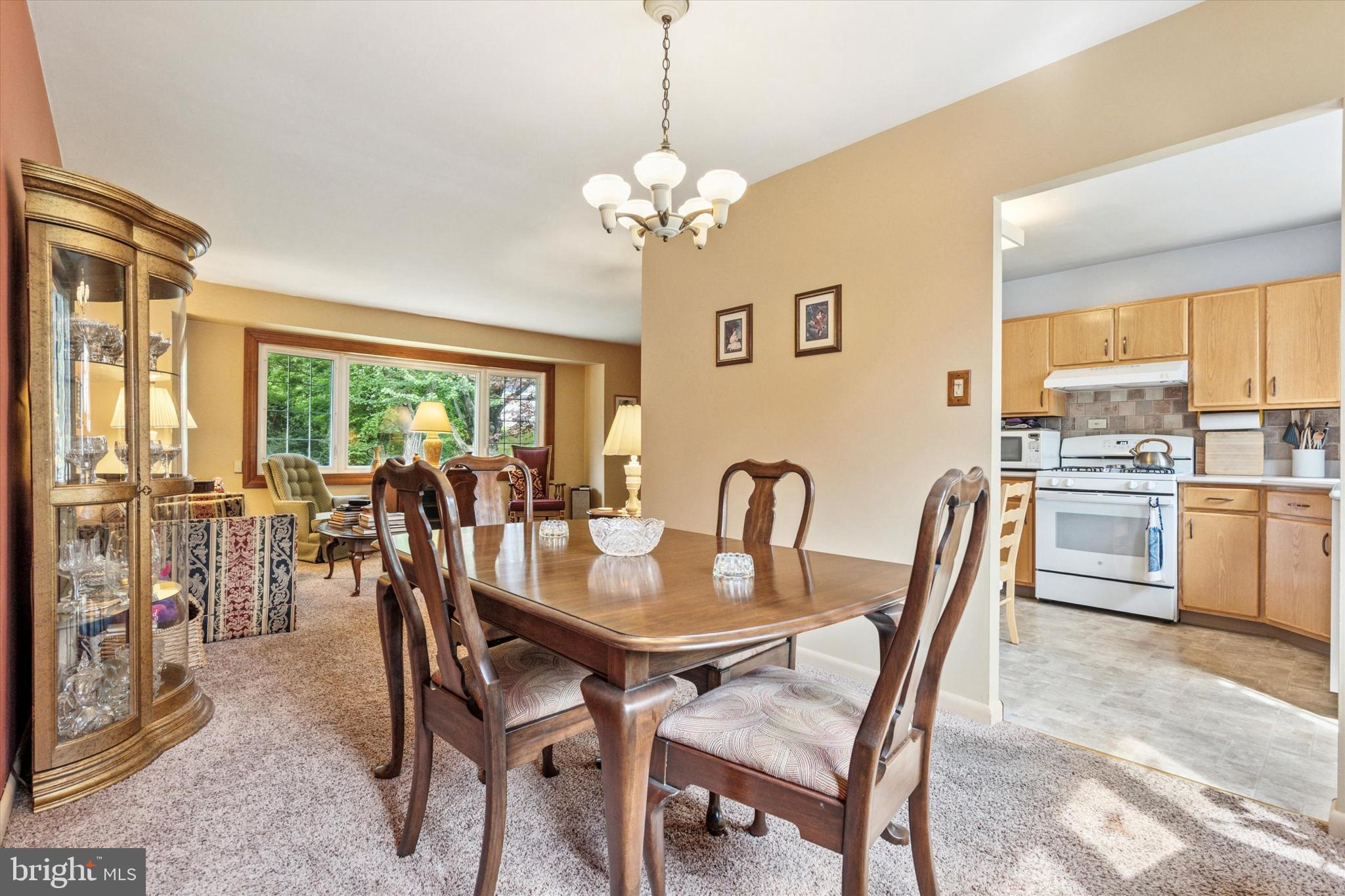 SUBURBAN GREENS - Residential