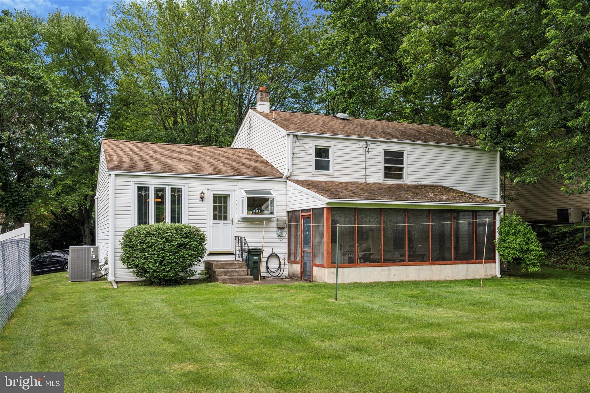 SUBURBAN GREENS - Residential