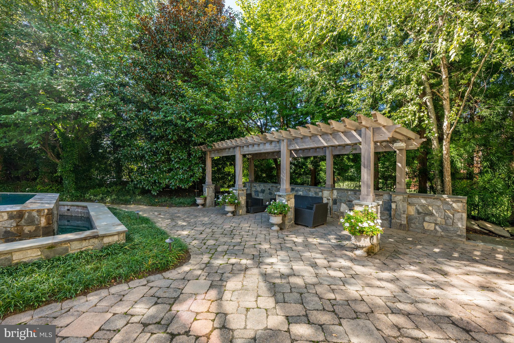 8305 FOX HAVEN DRIVE