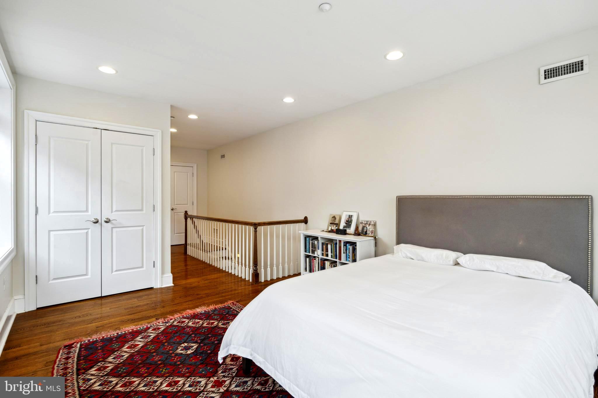 WASHINGTON SQ WEST - Residential