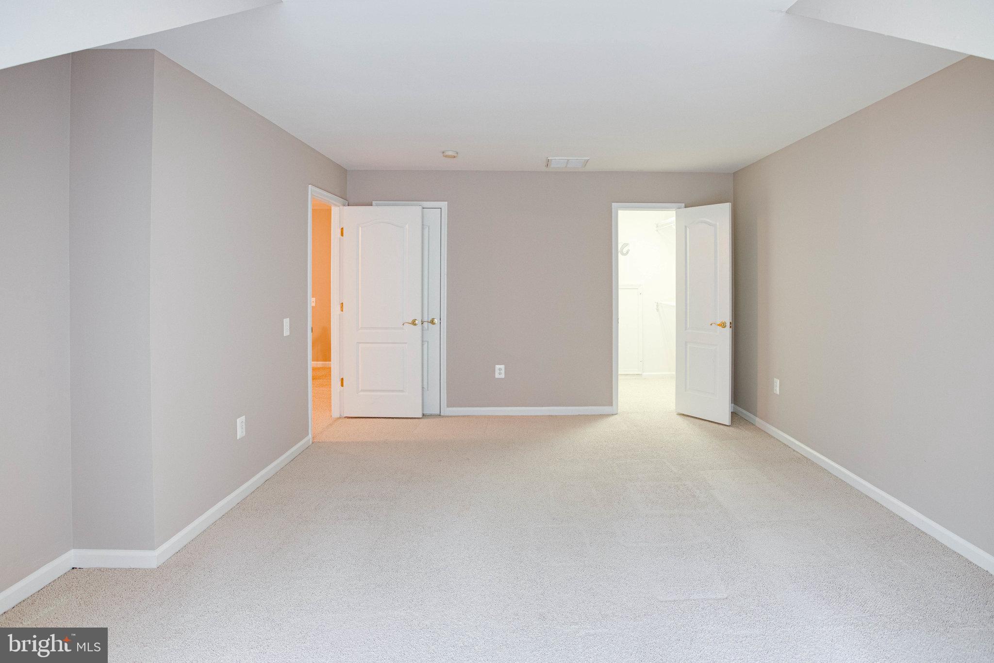 RIVER RIDGE - Residential