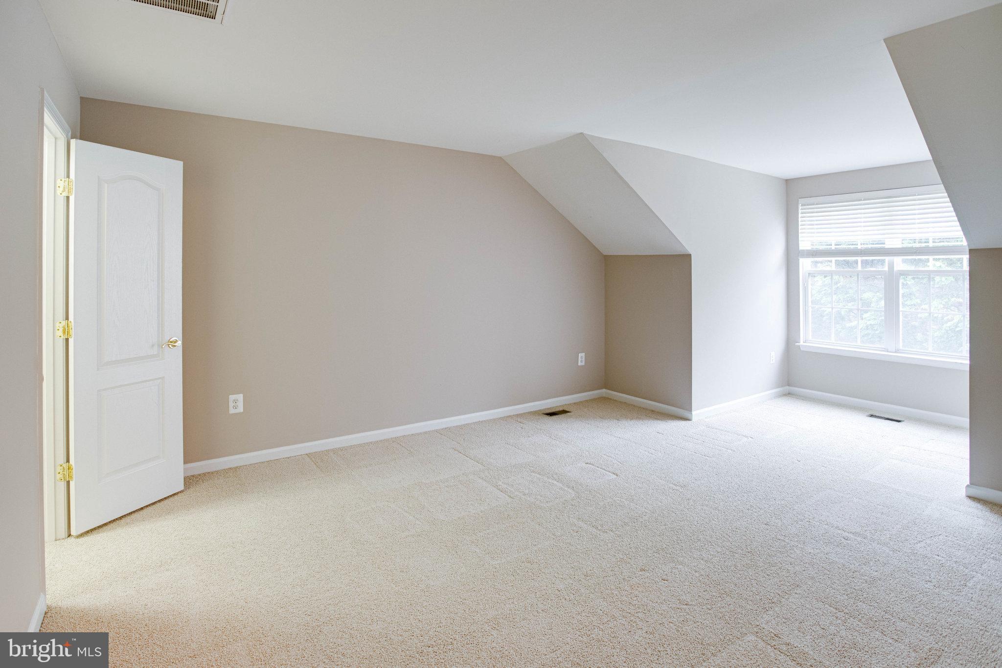 RIVER RIDGE - Residential