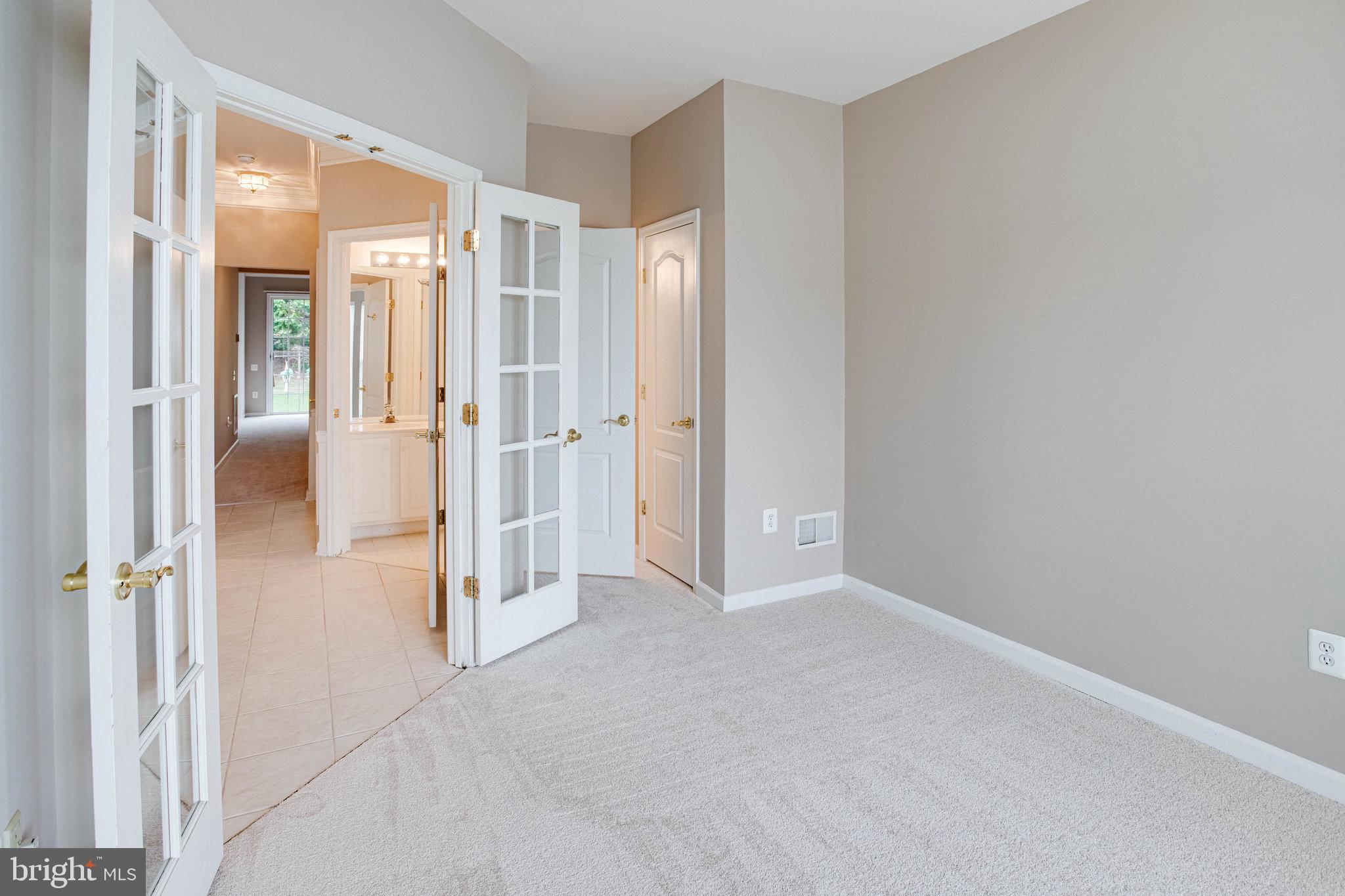 RIVER RIDGE - Residential