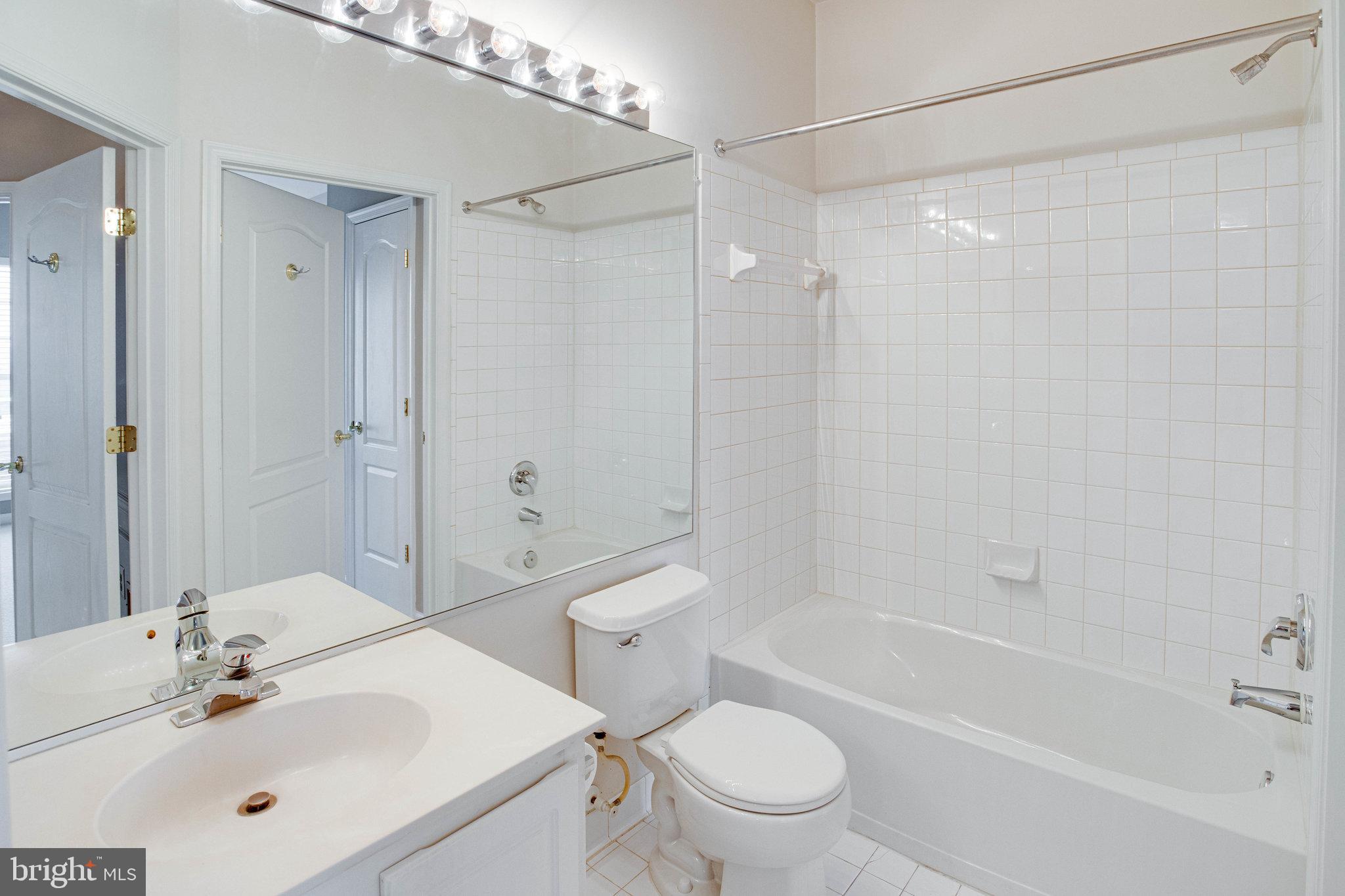 RIVER RIDGE - Residential