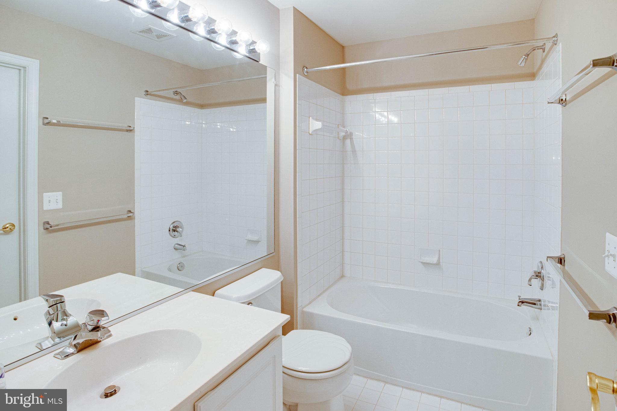 RIVER RIDGE - Residential