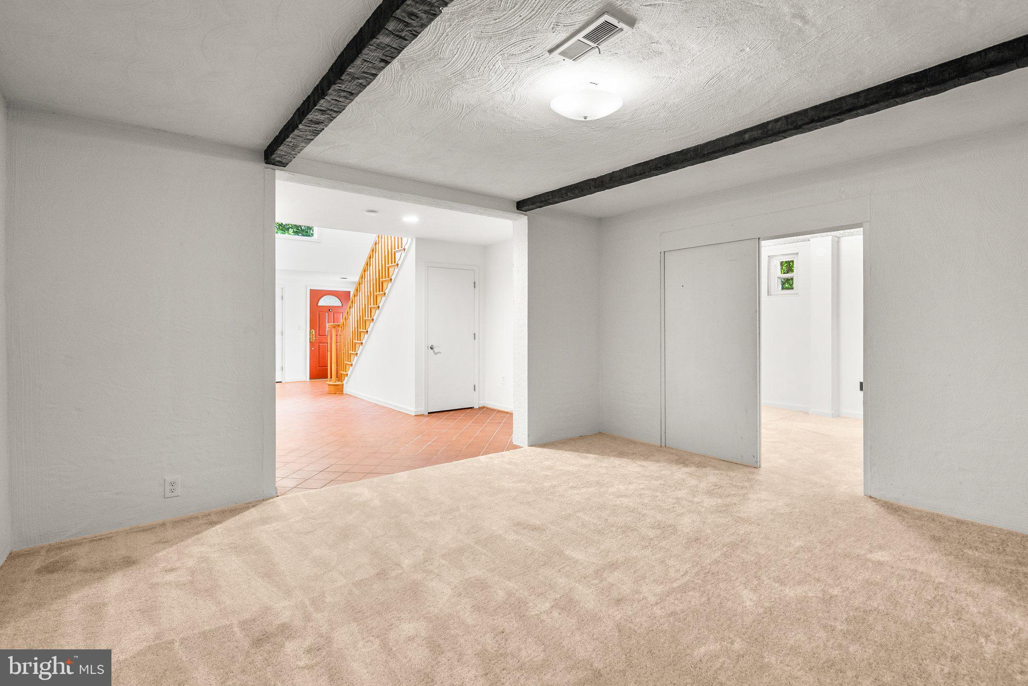 NORTH HILLS - Residential